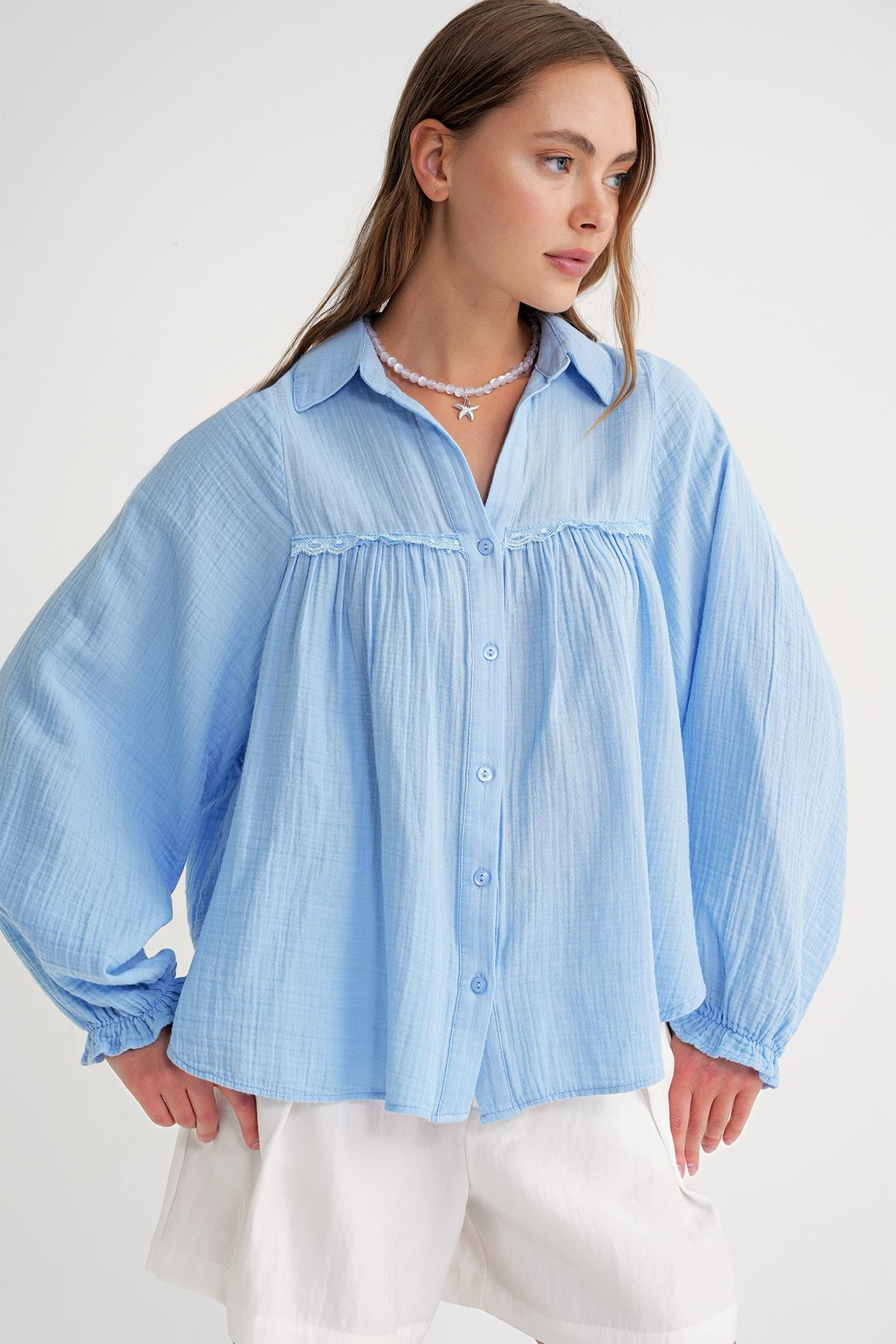 4677 Kadın Dantel Detaylı Müslin Gömlek Bebe Mavi