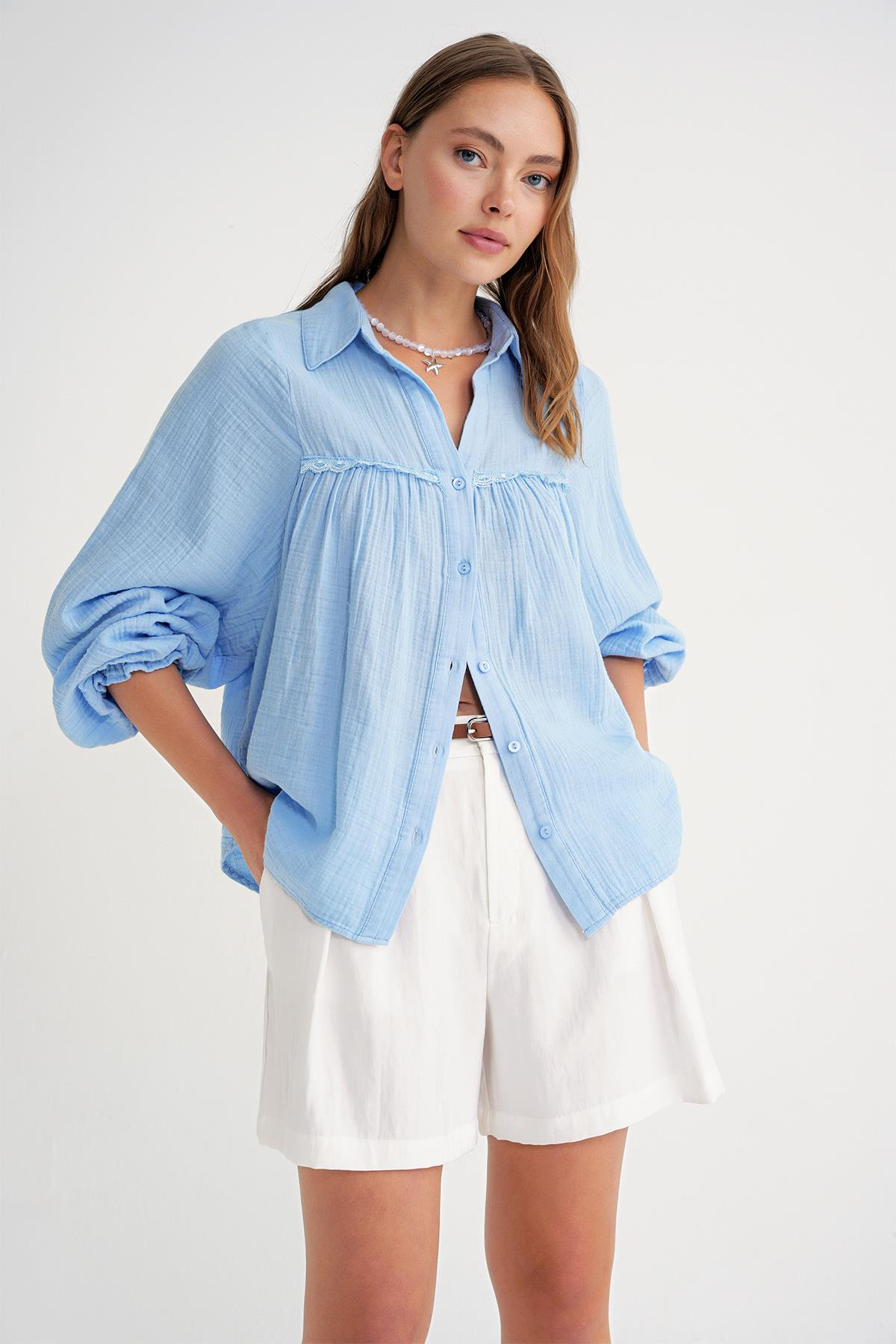 4677 Kadın Dantel Detaylı Müslin Gömlek Bebe Mavi