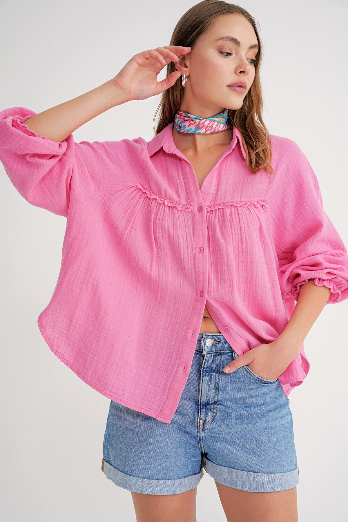 4677 Kadın Dantel Detaylı Müslin Gömlek Pembe