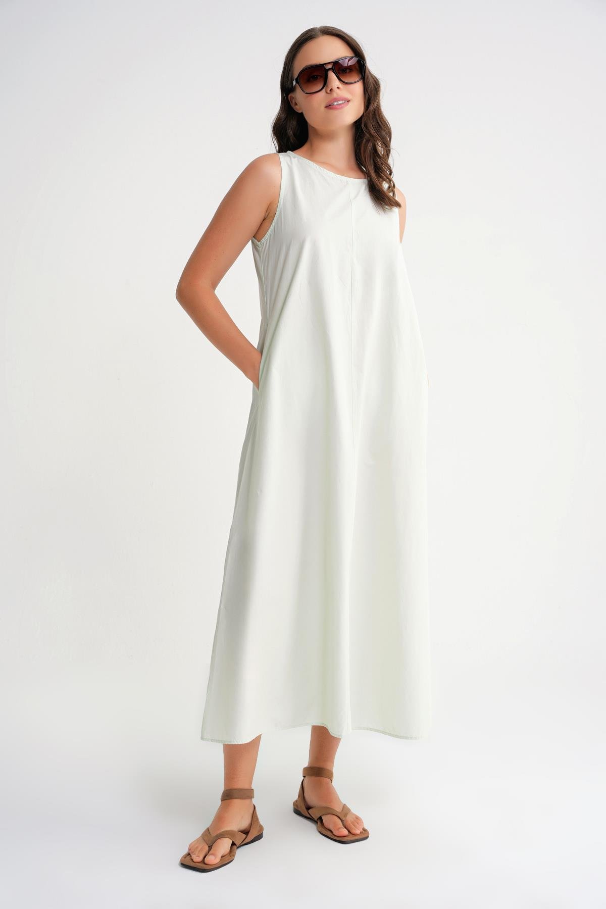 4690 Kadın Bisiklet Yaka Sıfır Kol Midi Paraşüt Elbise Adaçayı