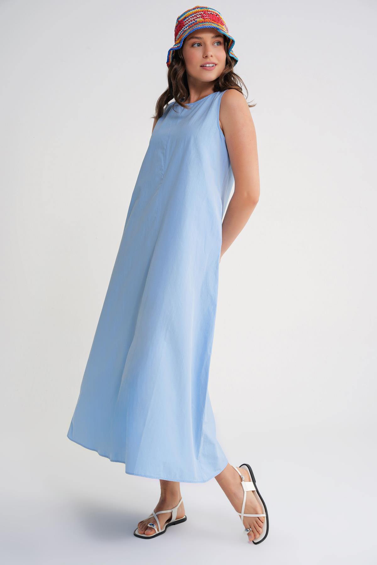 4690 Kadın Bisiklet Yaka Sıfır Kol Midi Paraşüt Elbise Bebe Mavi