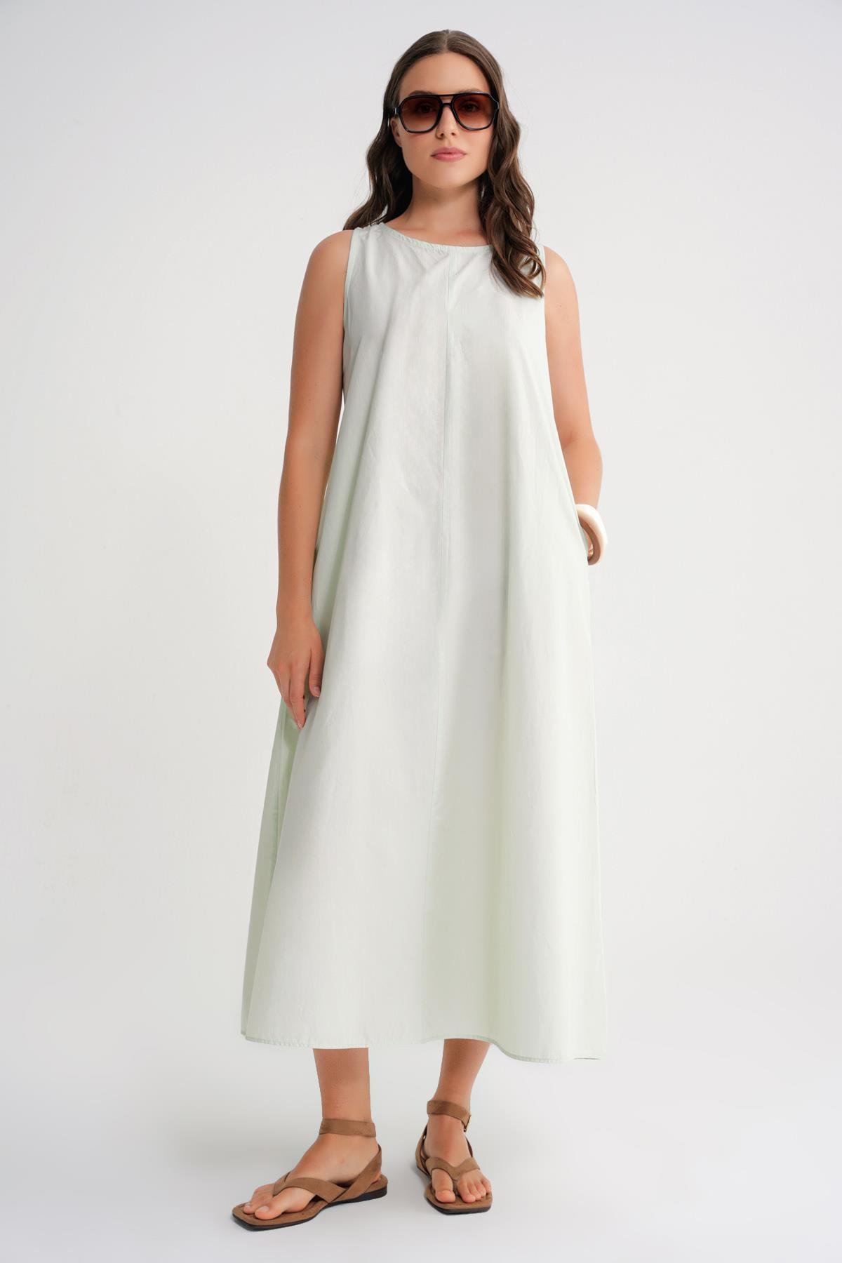 4690 Kadın Bisiklet Yaka Sıfır Kol Midi Paraşüt Elbise Adaçayı