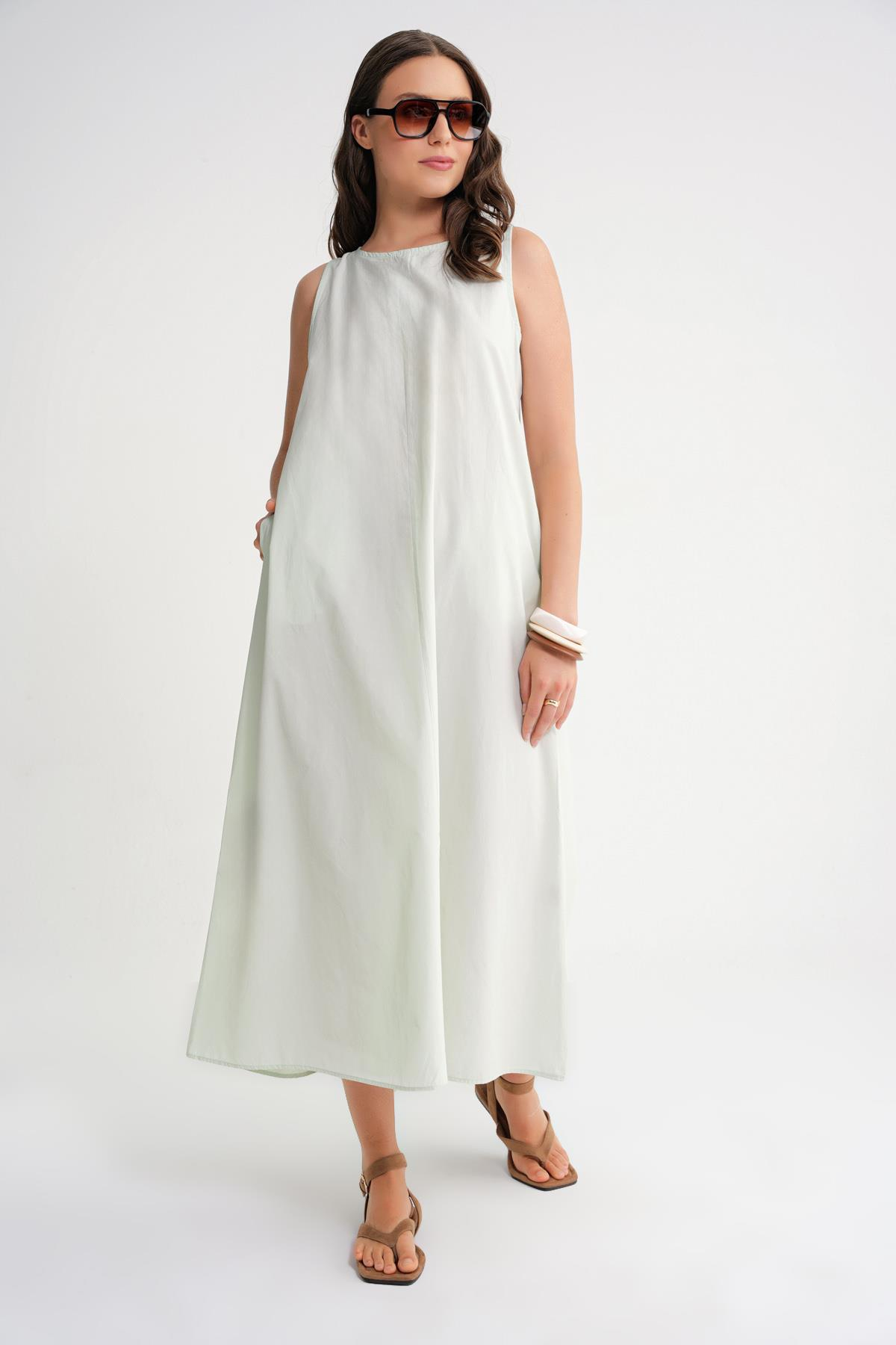 4690 Kadın Bisiklet Yaka Sıfır Kol Midi Paraşüt Elbise Adaçayı