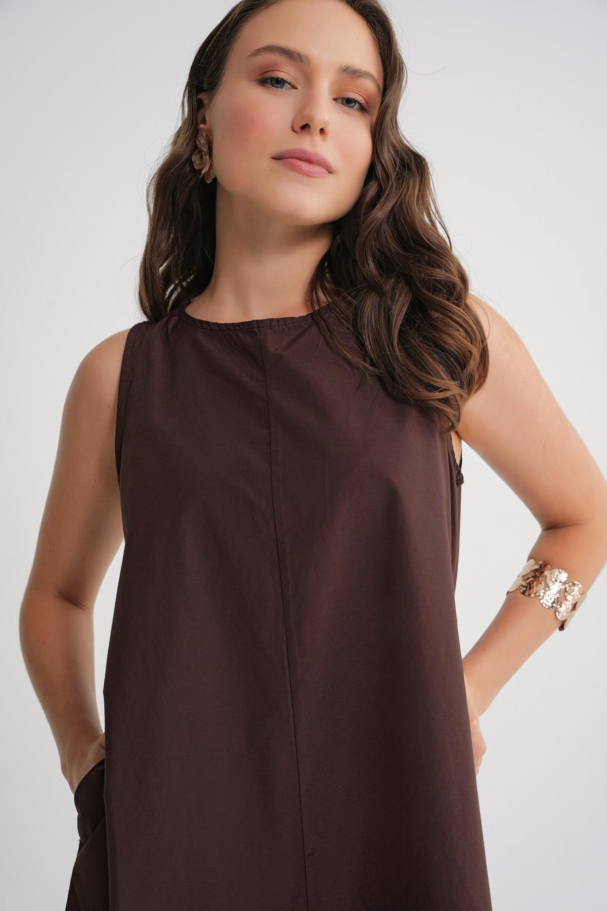 4690 Kadın Bisiklet Yaka Sıfır Kol Midi Paraşüt Elbise Kahve