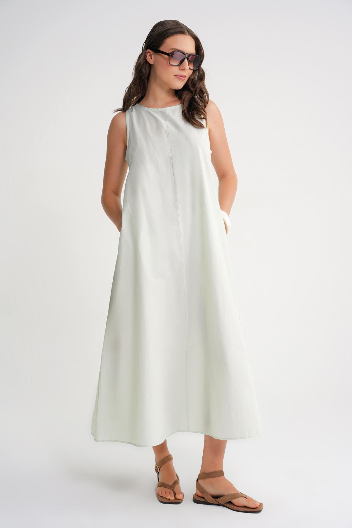 4690 Kadın Bisiklet Yaka Sıfır Kol Midi Paraşüt Elbise Adaçayı