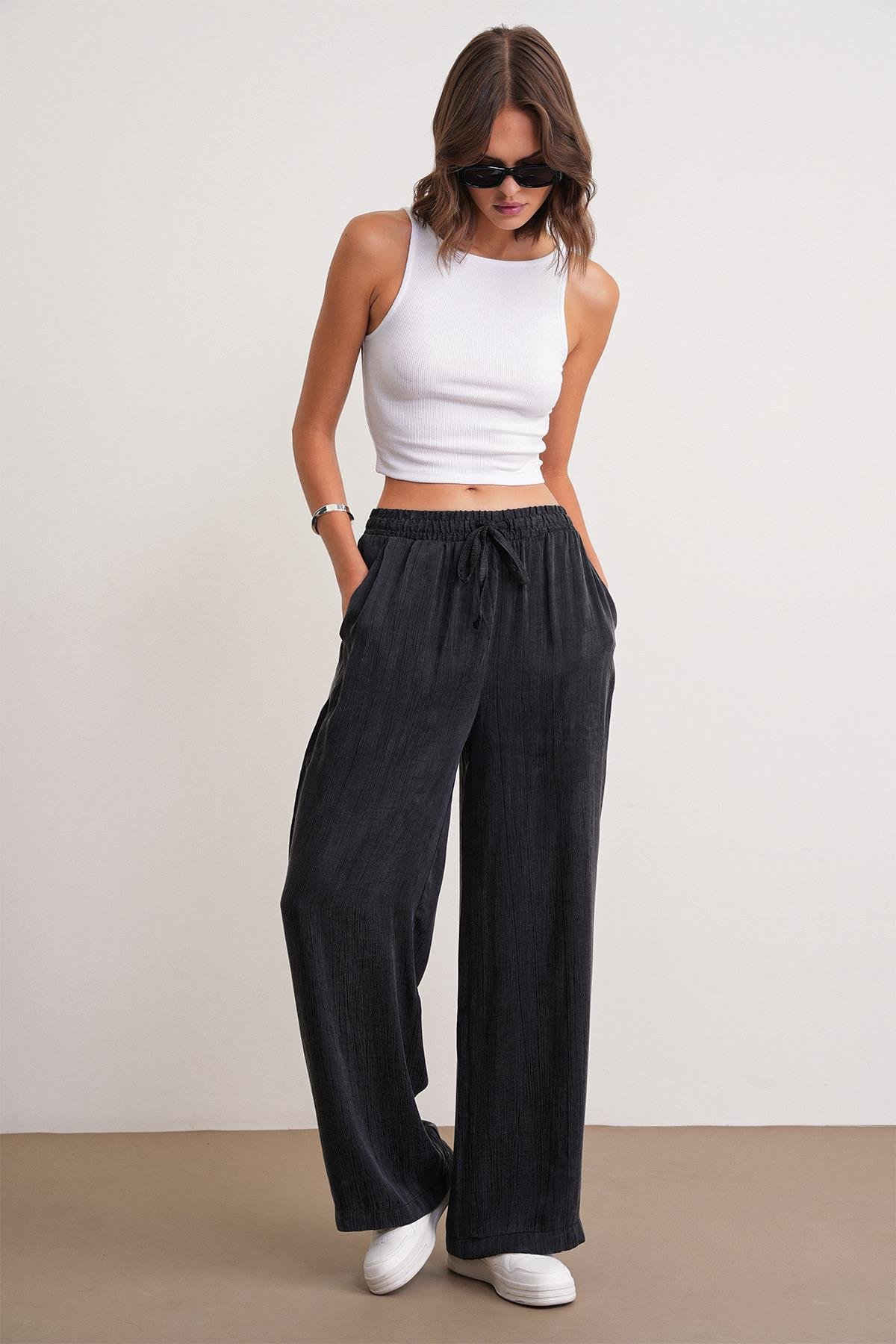 4697 Kadın Eskitme Bağcıklı Saten Palazzo Pantolon Siyah