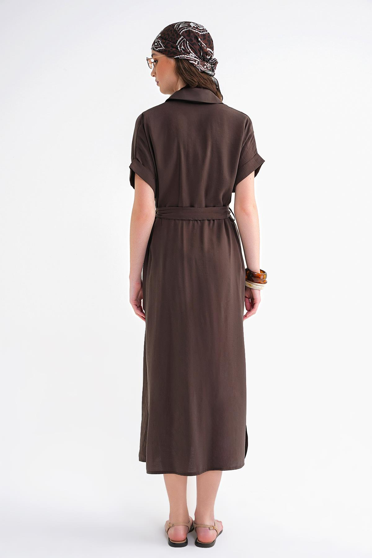 4699 Kadın Düşük Kol Düğmeli Kuşaklı Elbise Kahve