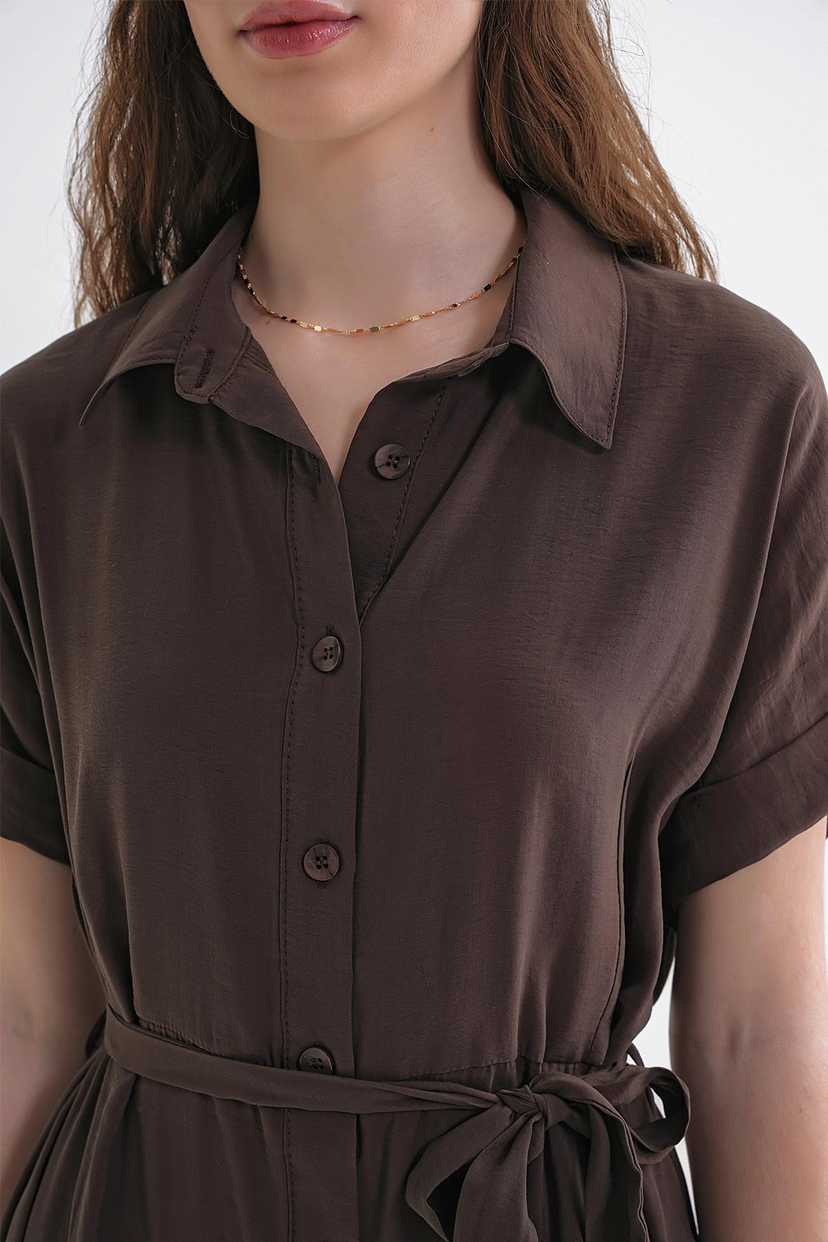 4699 Kadın Düşük Kol Düğmeli Kuşaklı Elbise Kahve