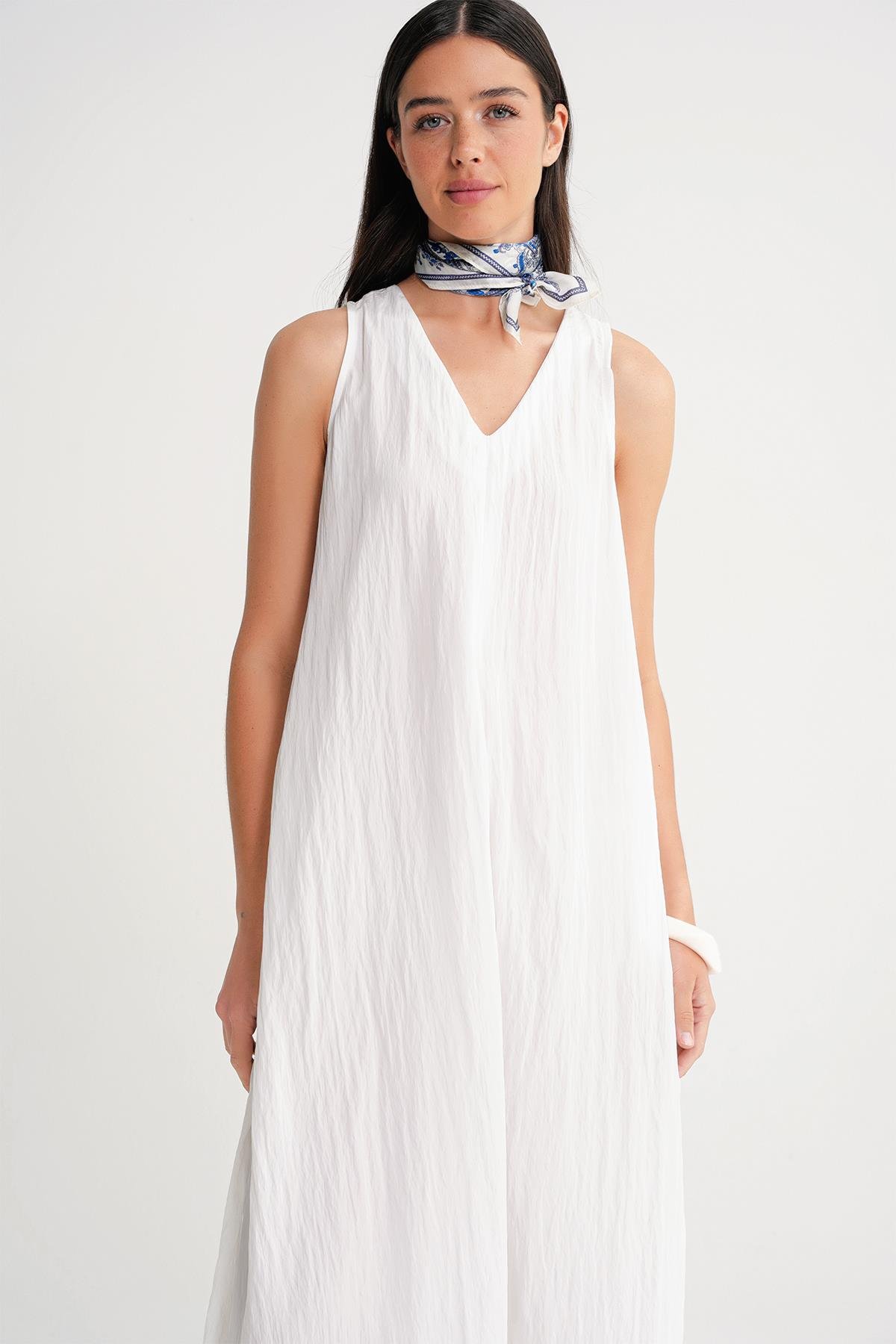 4700 Kadın V Yaka Önü Pileli Elbise Beyaz