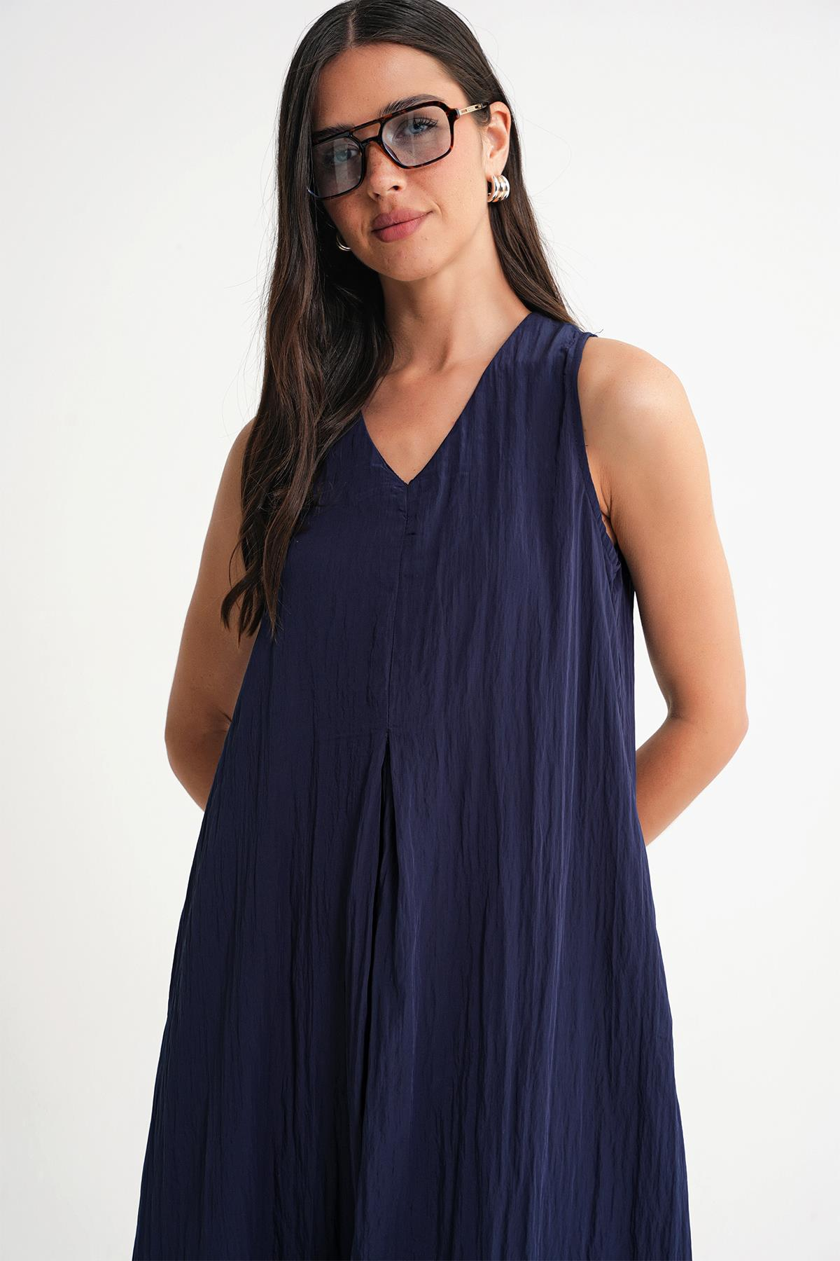 4700 Kadın V Yaka Önü Pileli Elbise Lacivert