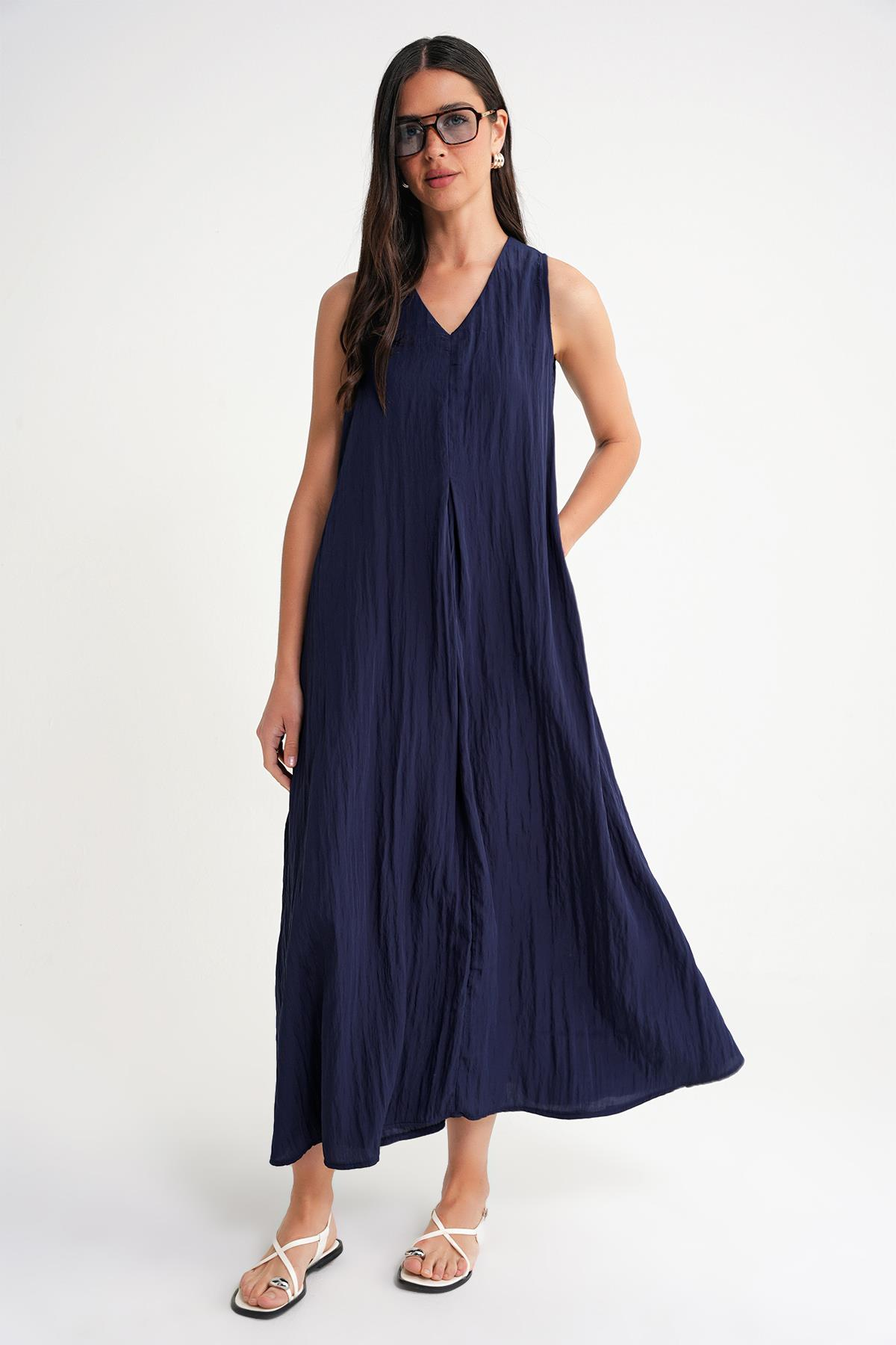 4700 Kadın V Yaka Önü Pileli Elbise Lacivert