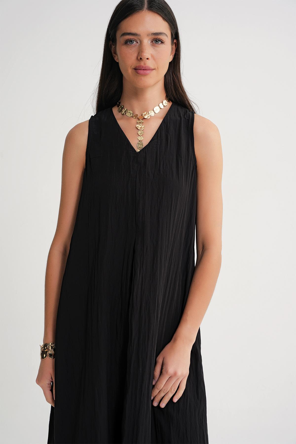 4700 Kadın V Yaka Önü Pileli Elbise Siyah