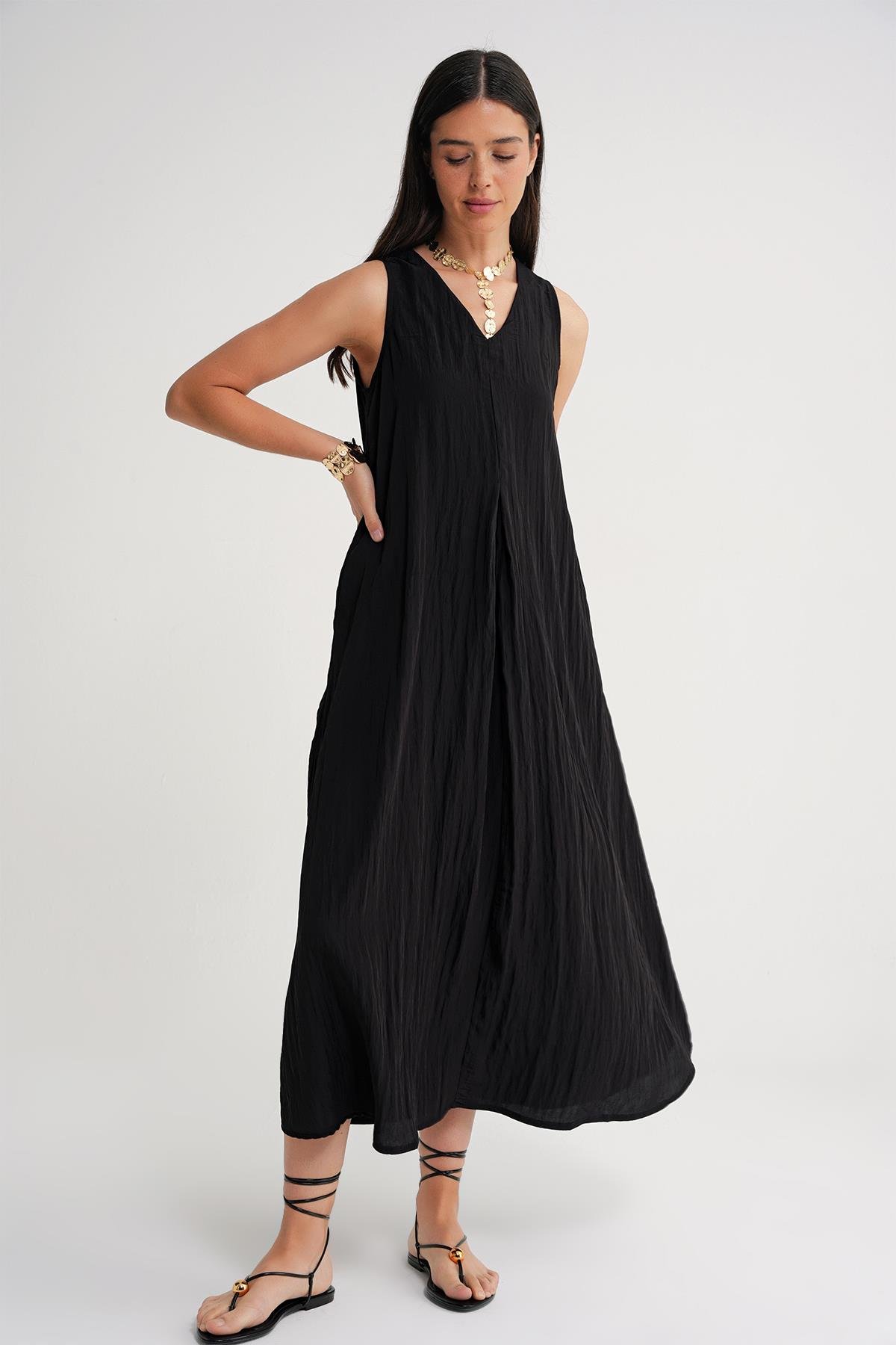 4700 Kadın V Yaka Önü Pileli Elbise Siyah