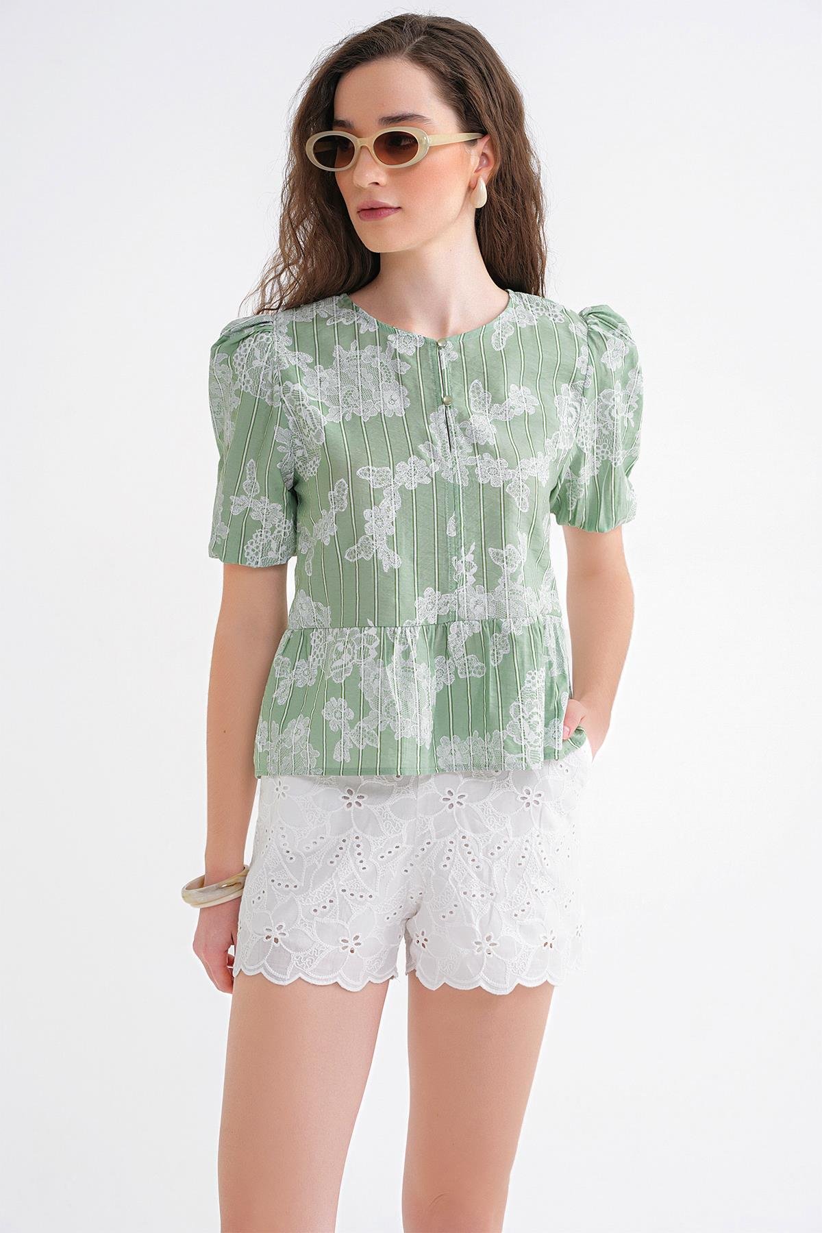 4701 Kadın Çiçek Baskılı Peplum Bluz Çağla