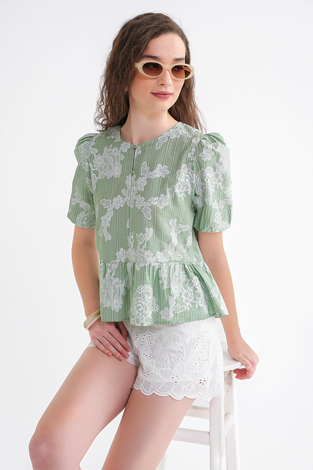 4701 Kadın Çiçek Baskılı Peplum Bluz Çağla