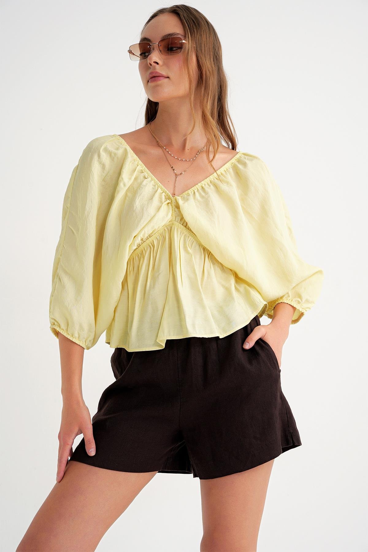 4703 Kadın V Yaka Lastikli Modal Bluz Sarı