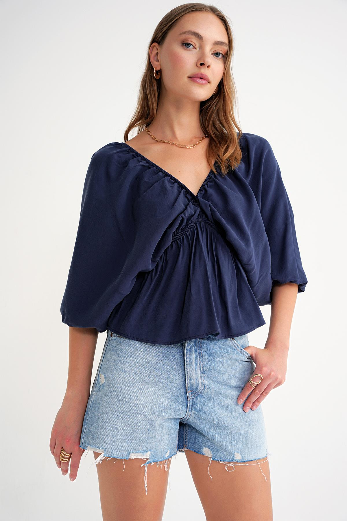 4703 Kadın V Yaka Lastikli Modal Bluz Lacivert