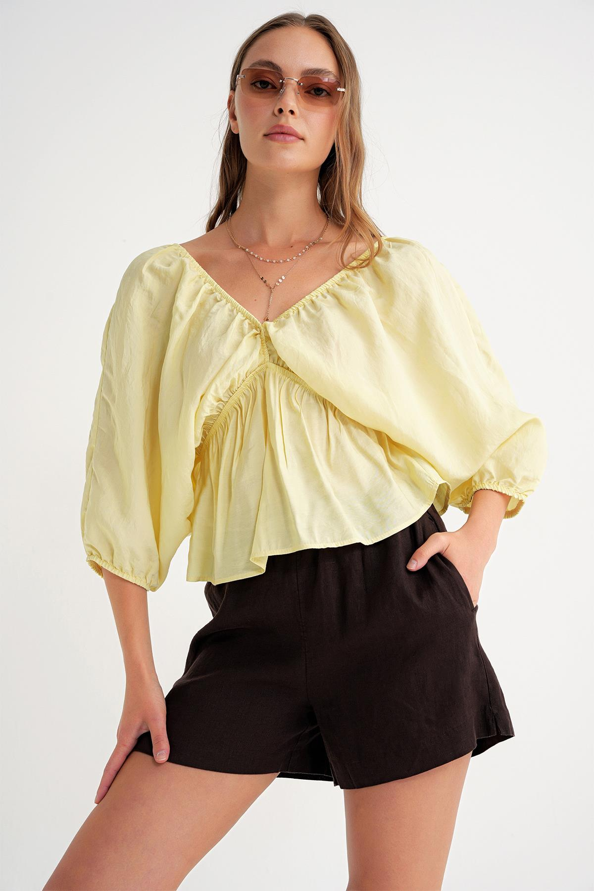 4703 Kadın V Yaka Lastikli Modal Bluz Sarı