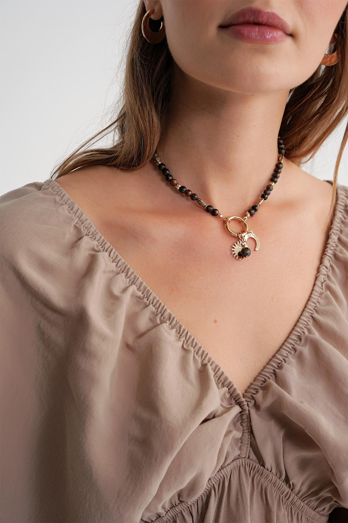 4703 Kadın V Yaka Lastikli Modal Bluz Toprak