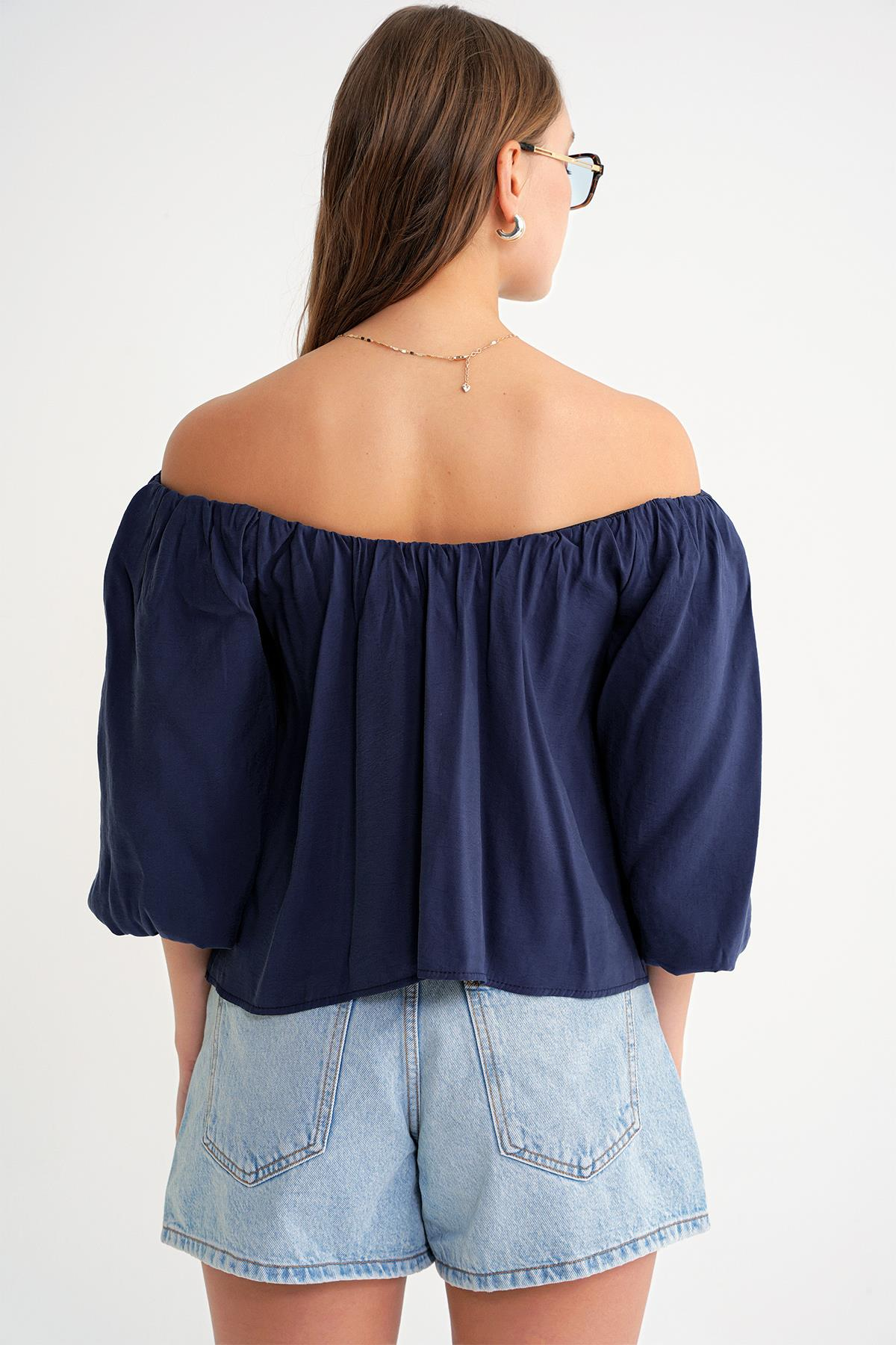 4706 Kadın Sırtı Açık Balon Kol Straplez Bluz Lacivert