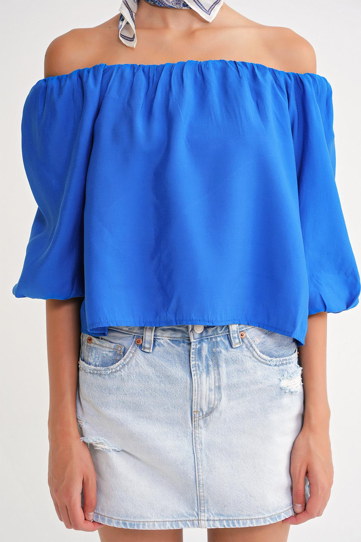 4706 Kadın Sırtı Açık Balon Kol Straplez Bluz Saks Mavi