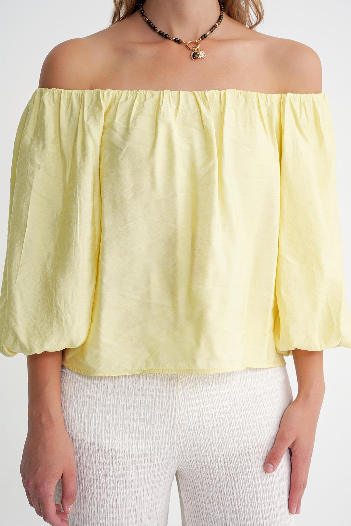 4706 Kadın Sırtı Açık Balon Kol Straplez Bluz Sarı