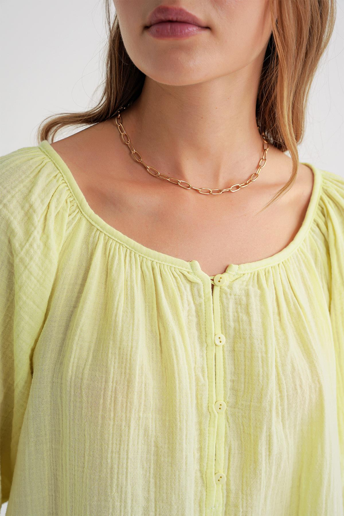 4707 Kadın Yakası Büzgülü Kolu Lastikli Bol Müslin Bluz Pastel Sarısı