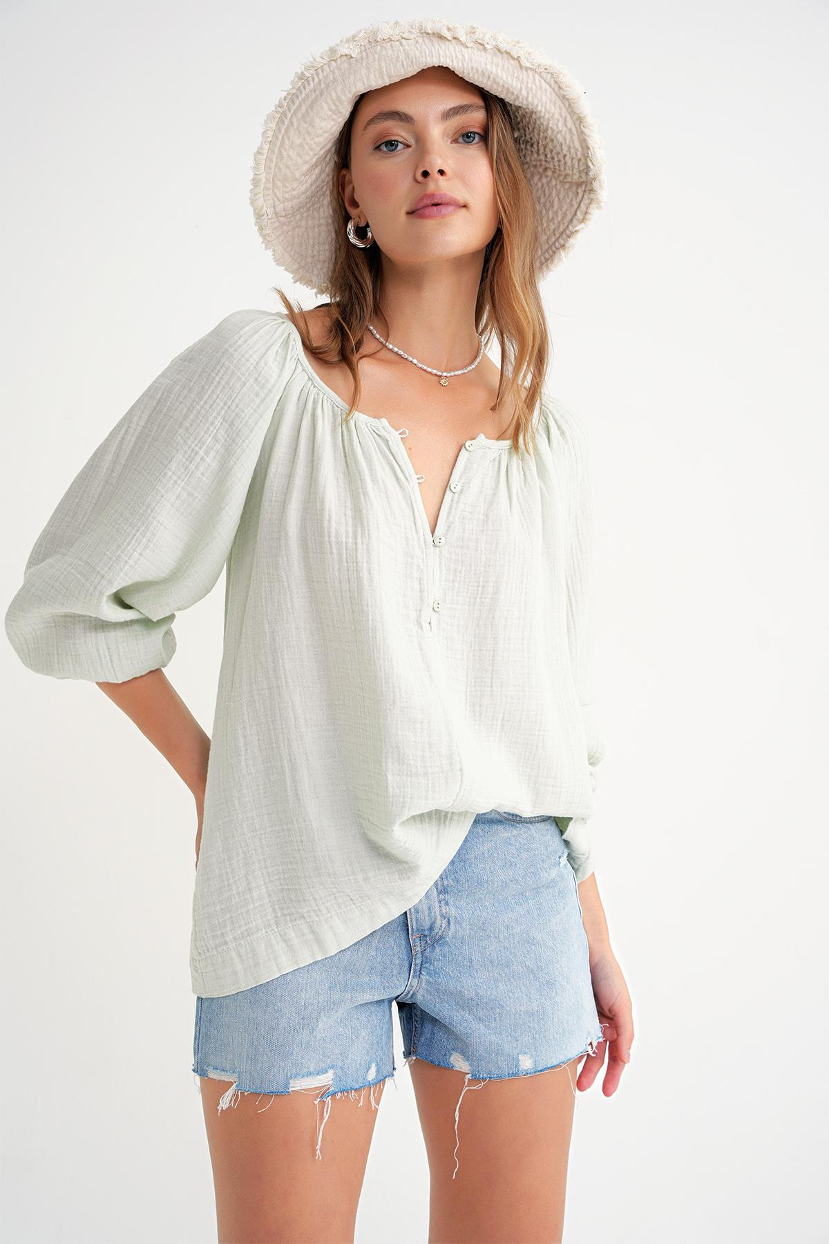 4707 Kadın Yakası Büzgülü Kolu Lastikli Bol Müslin Bluz Adaçayı