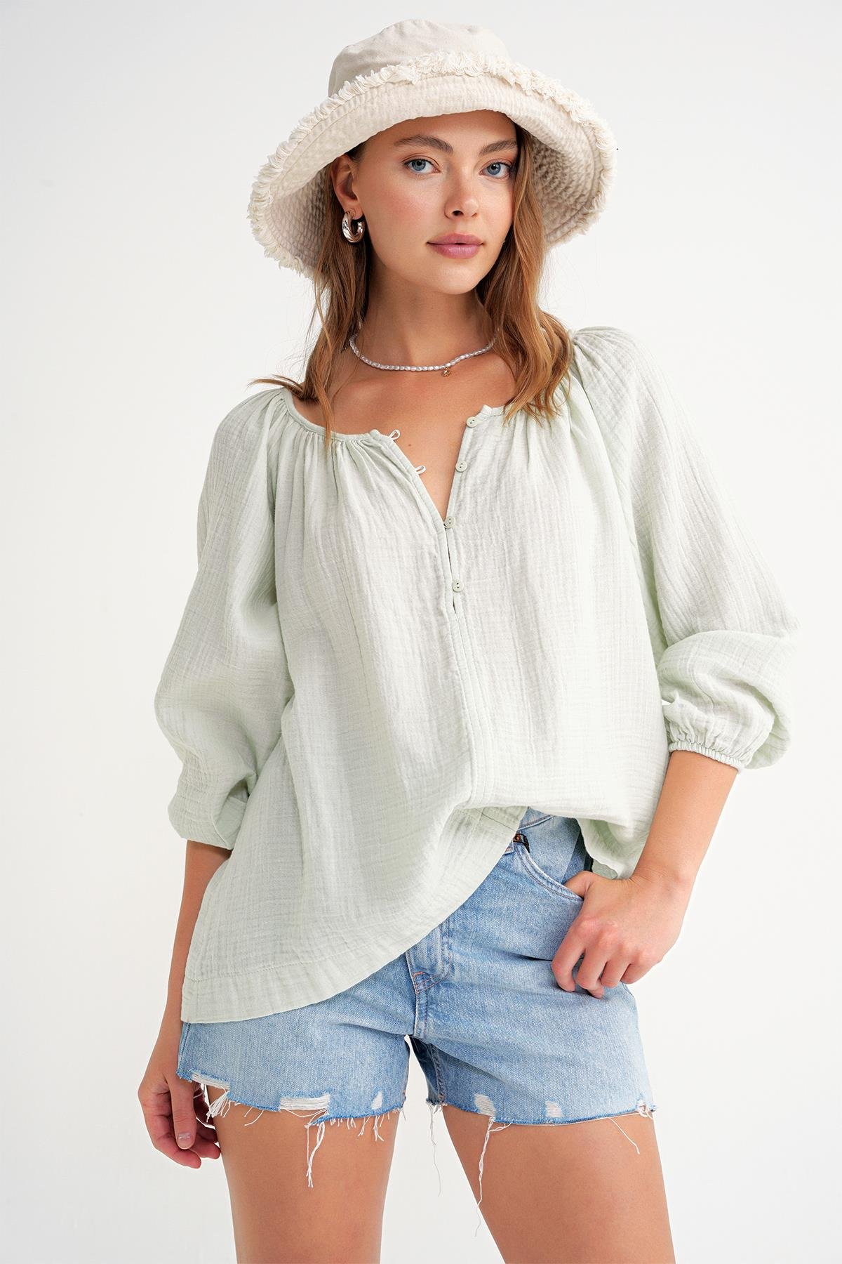 4707 Kadın Yakası Büzgülü Kolu Lastikli Bol Müslin Bluz Adaçayı