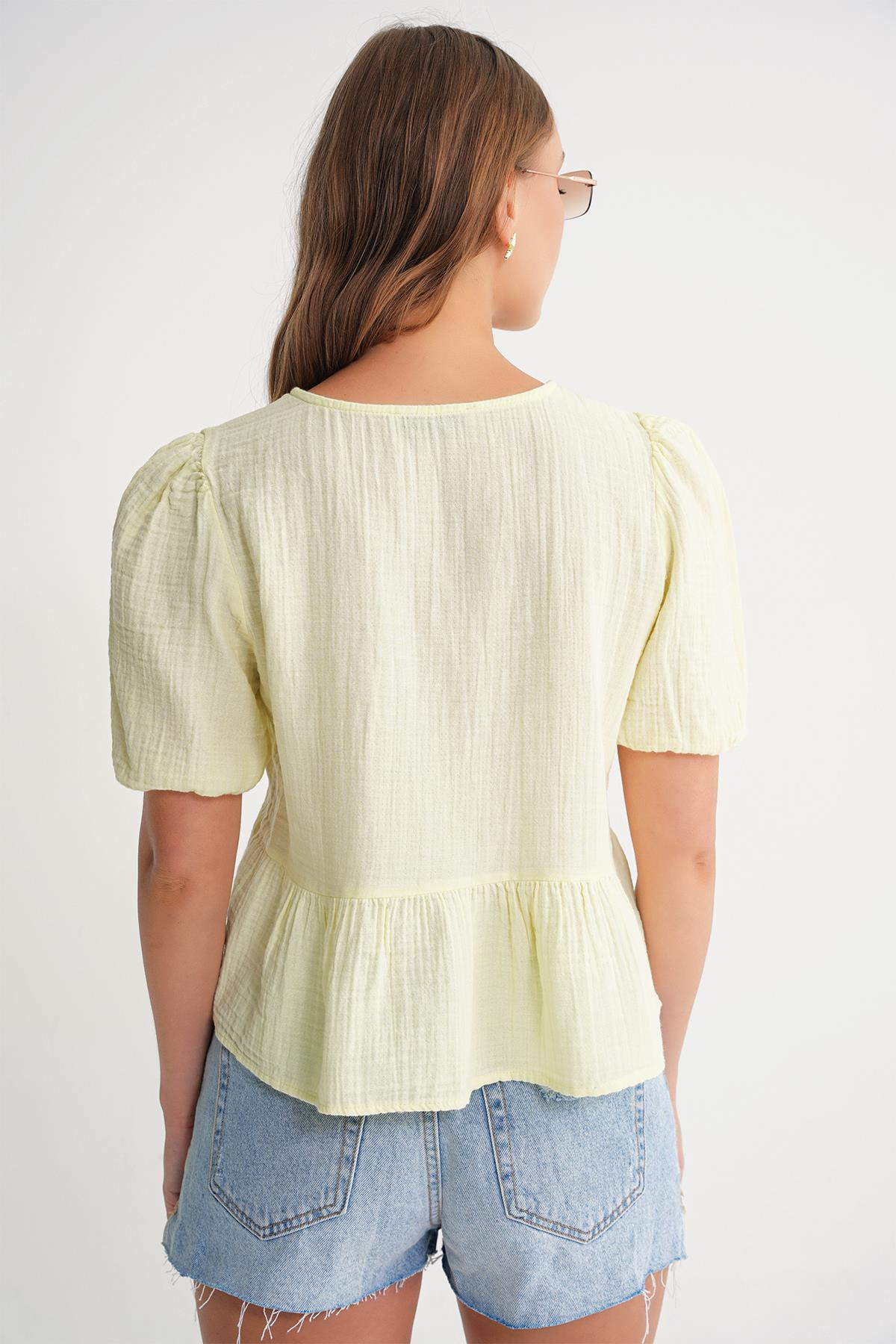 4713 Kadın Beli Büzgülü Kolu Lastikli Bol Müslin Bluz Pastel Sarısı