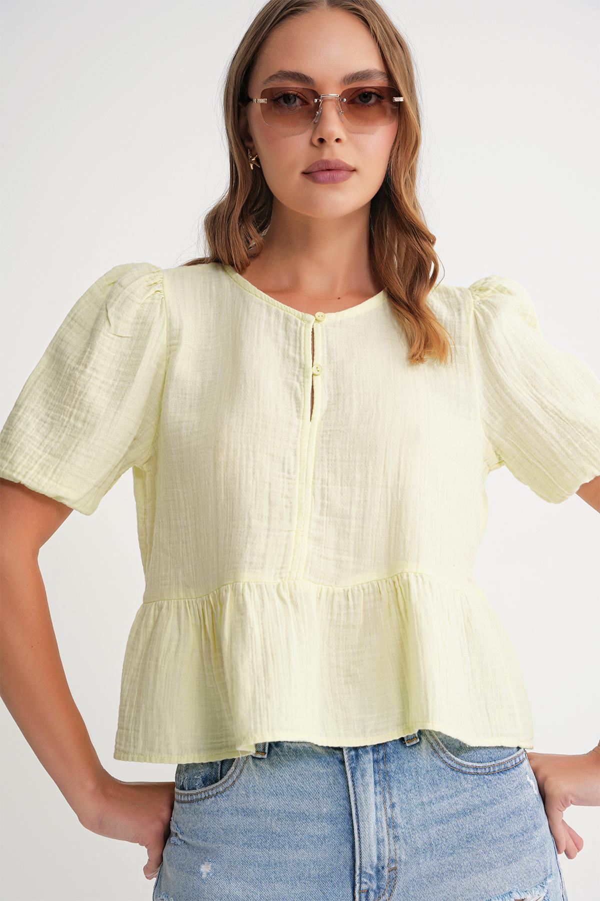 4713 Kadın Beli Büzgülü Kolu Lastikli Bol Müslin Bluz Pastel Sarısı