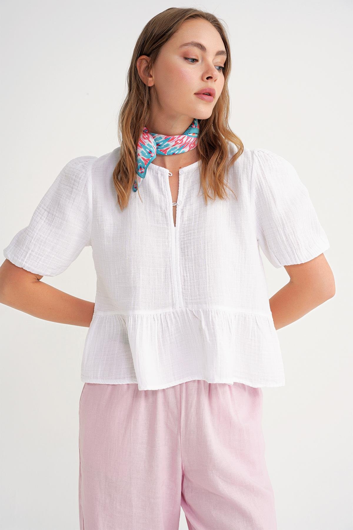 4713 Kadın Beli Büzgülü Kolu Lastikli Bol Müslin Bluz Beyaz