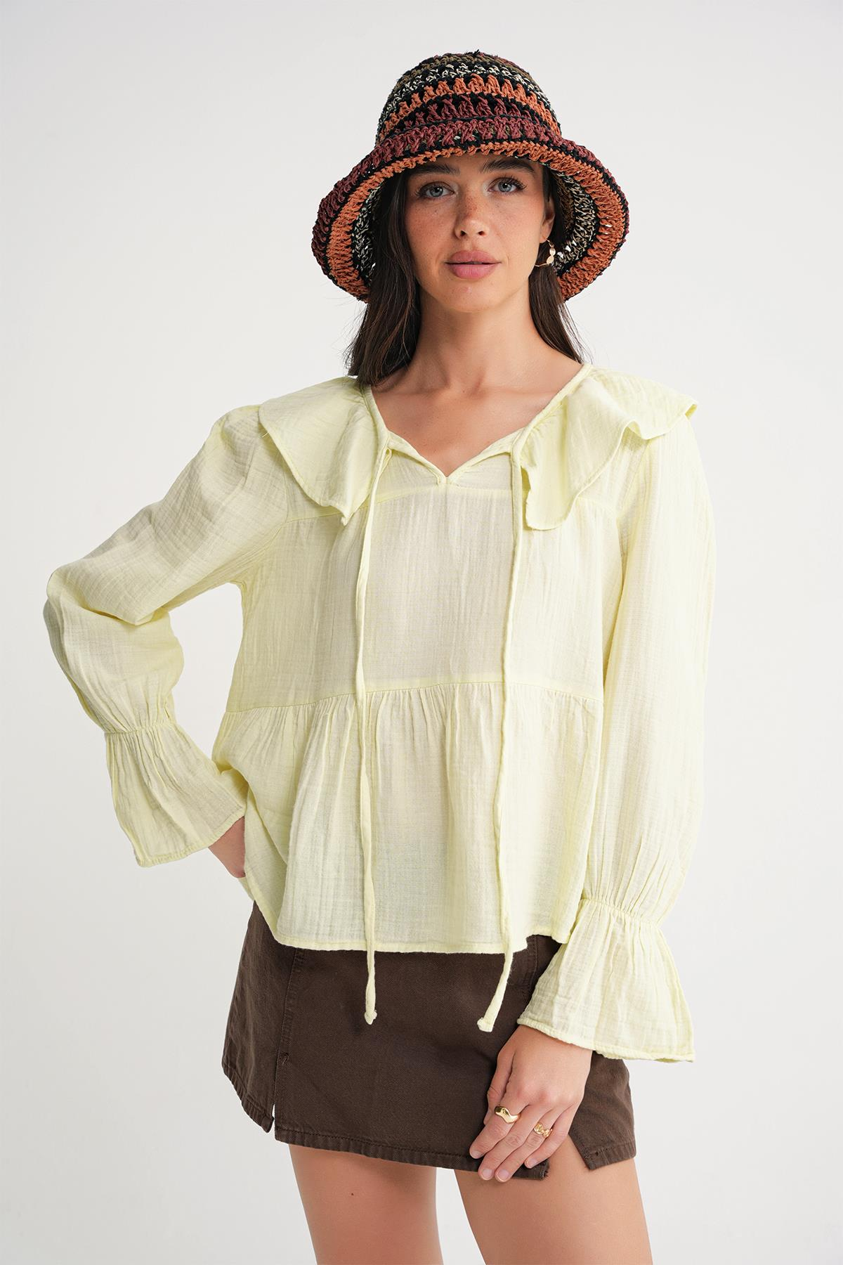 4714 Kadın Yakası Volanlı Bol Müslin Bluz Pastel Sarısı