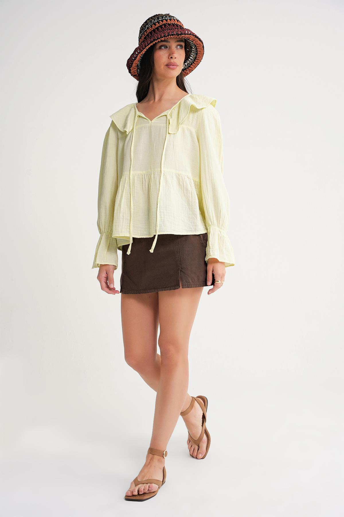 4714 Kadın Yakası Volanlı Bol Müslin Bluz Pastel Sarısı