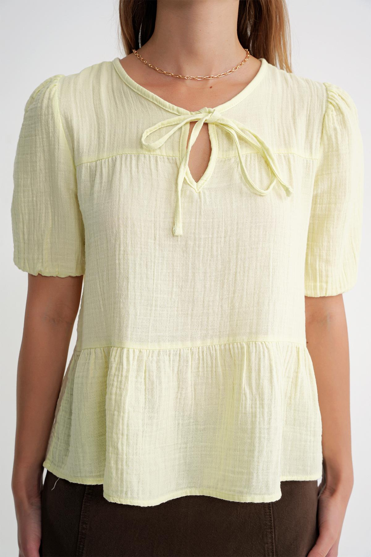 4715 Kadın Yakası Bağlamalı Kısa Kol Müslin Bluz Sarı