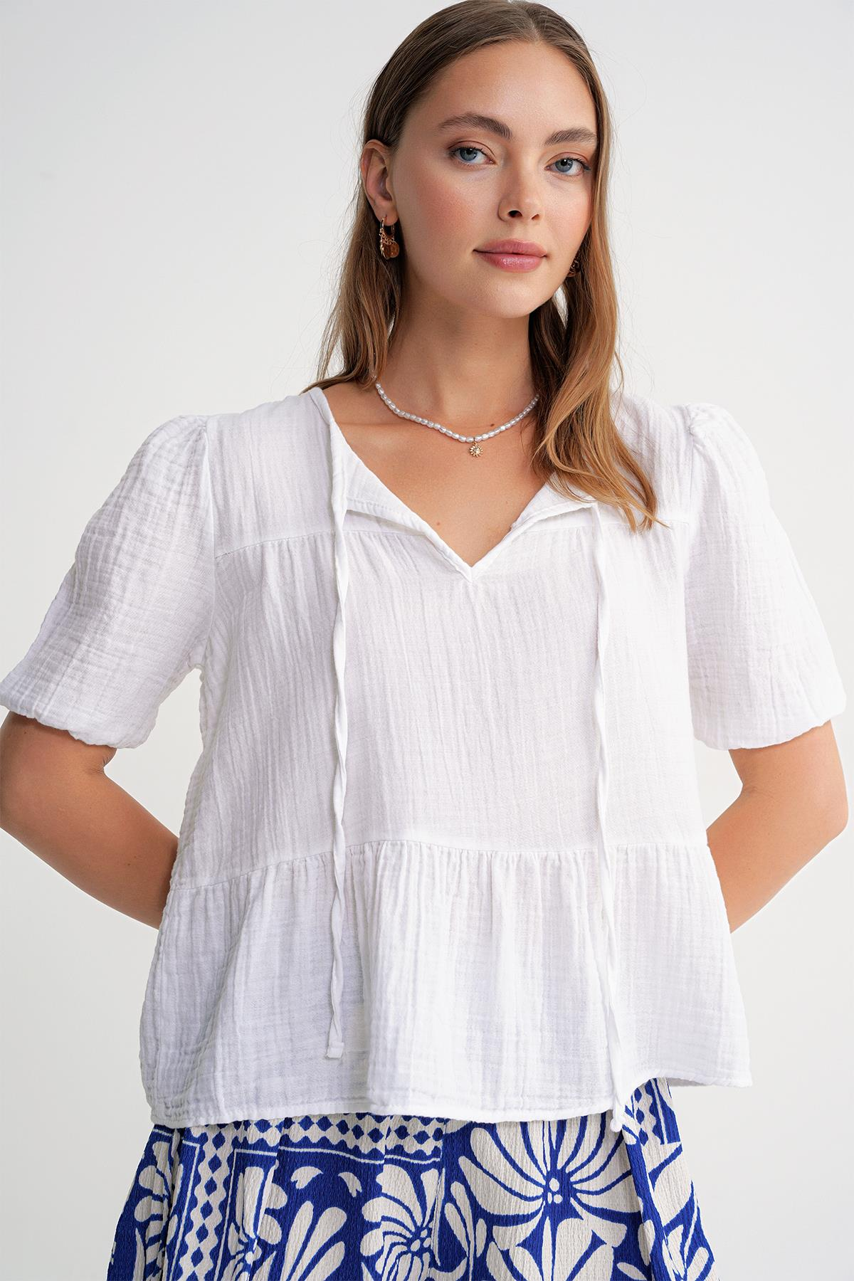 4715 Kadın Yakası Bağlamalı Kısa Kol Müslin Bluz Beyaz