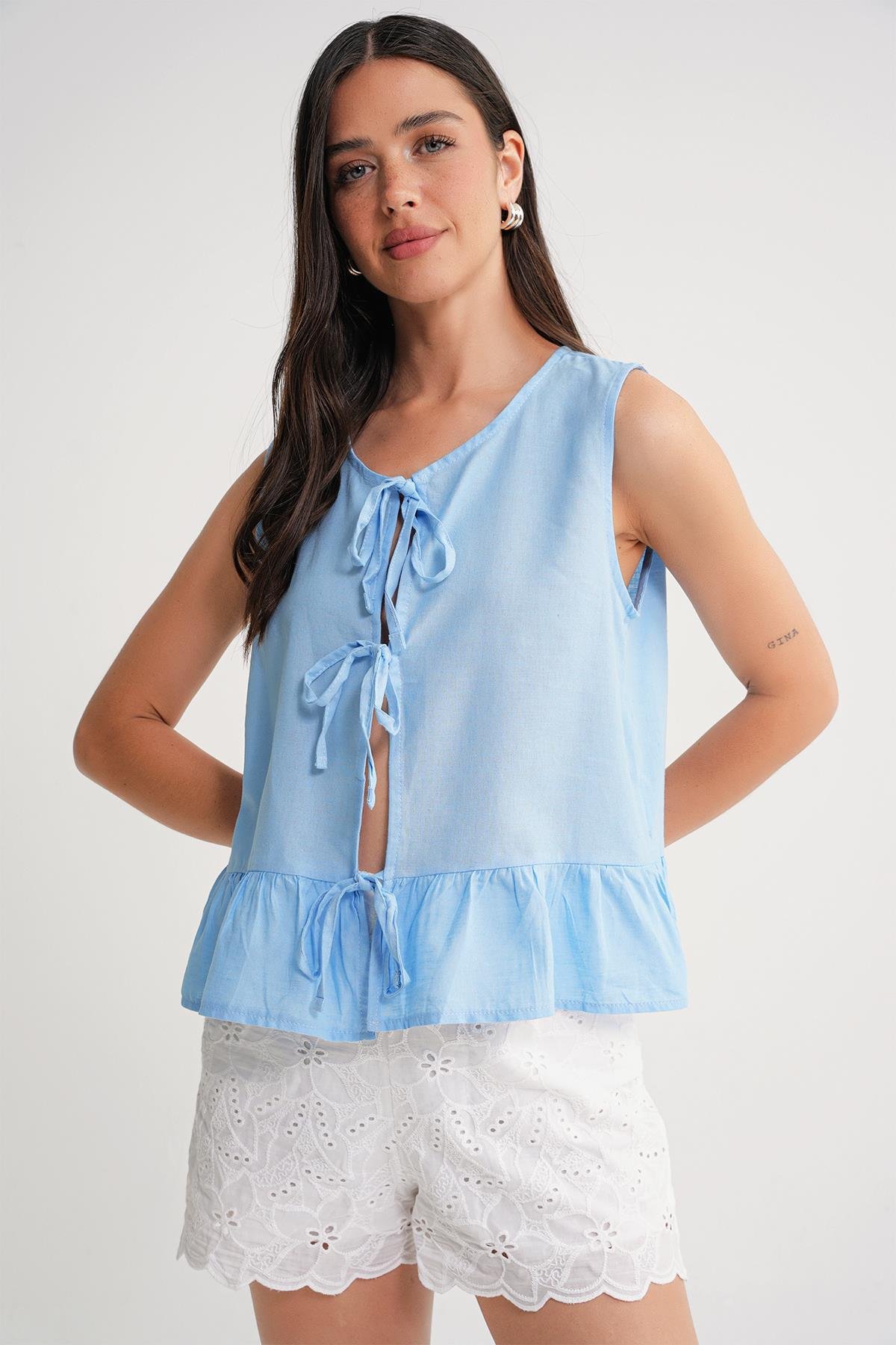 4717 Kadın Önü Bağcıklı Fırfırlı Kolsuz Keten Bluz Mavi