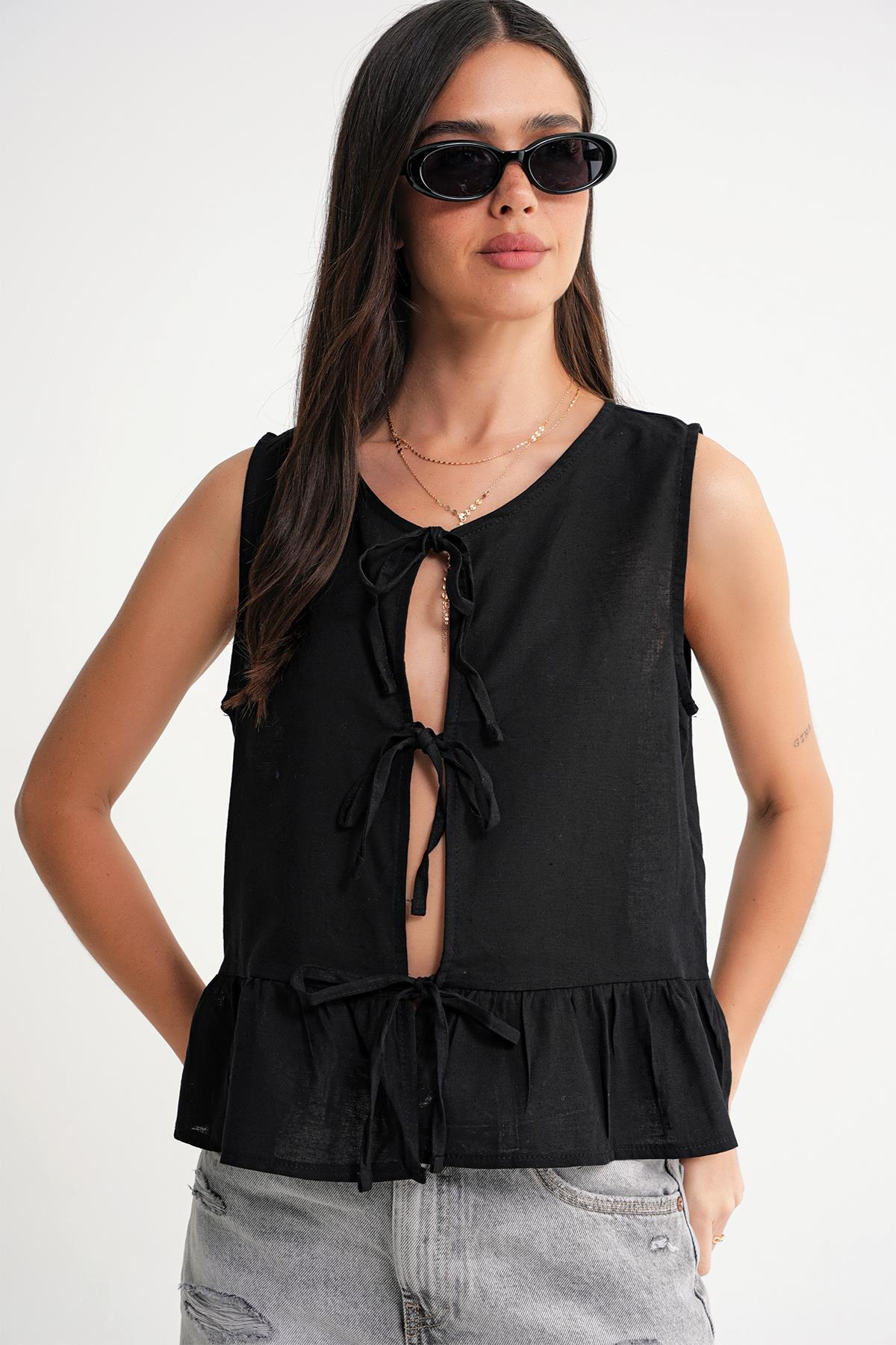 4717 Kadın Önü Bağcıklı Fırfırlı Kolsuz Keten Bluz Siyah