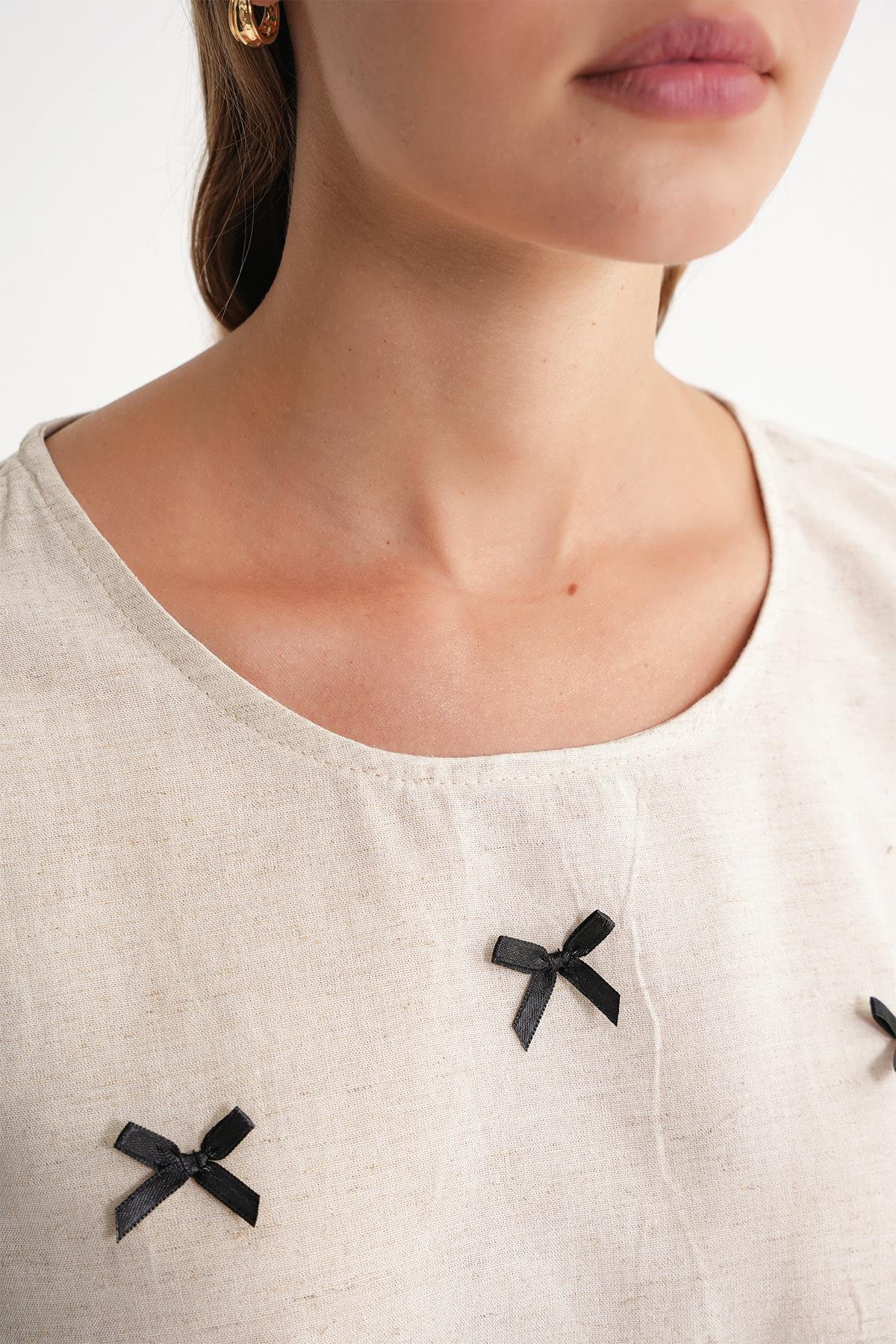 4718 Kadın Fiyonk Detaylı Fırfırlı Keten Bluz Bej