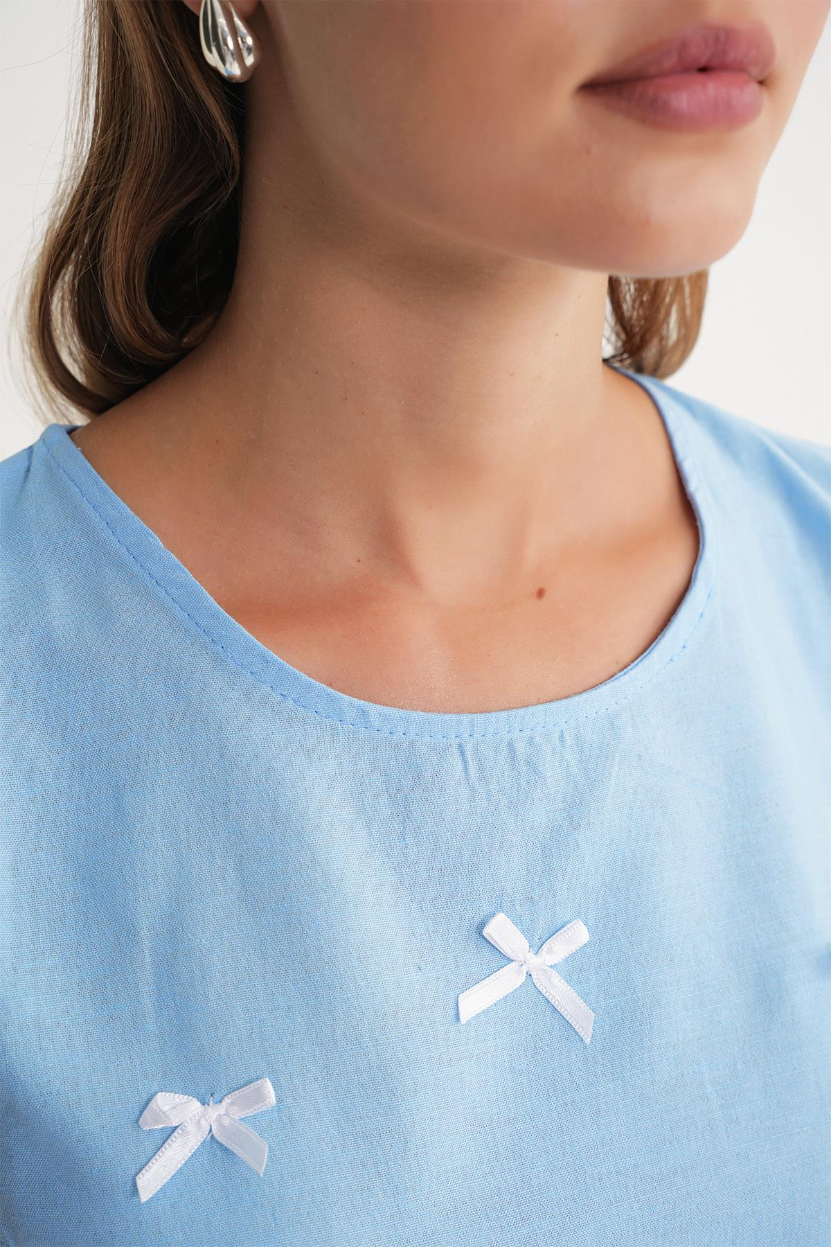 4718 Kadın Fiyonk Detaylı Fırfırlı Keten Bluz Bebe Mavi