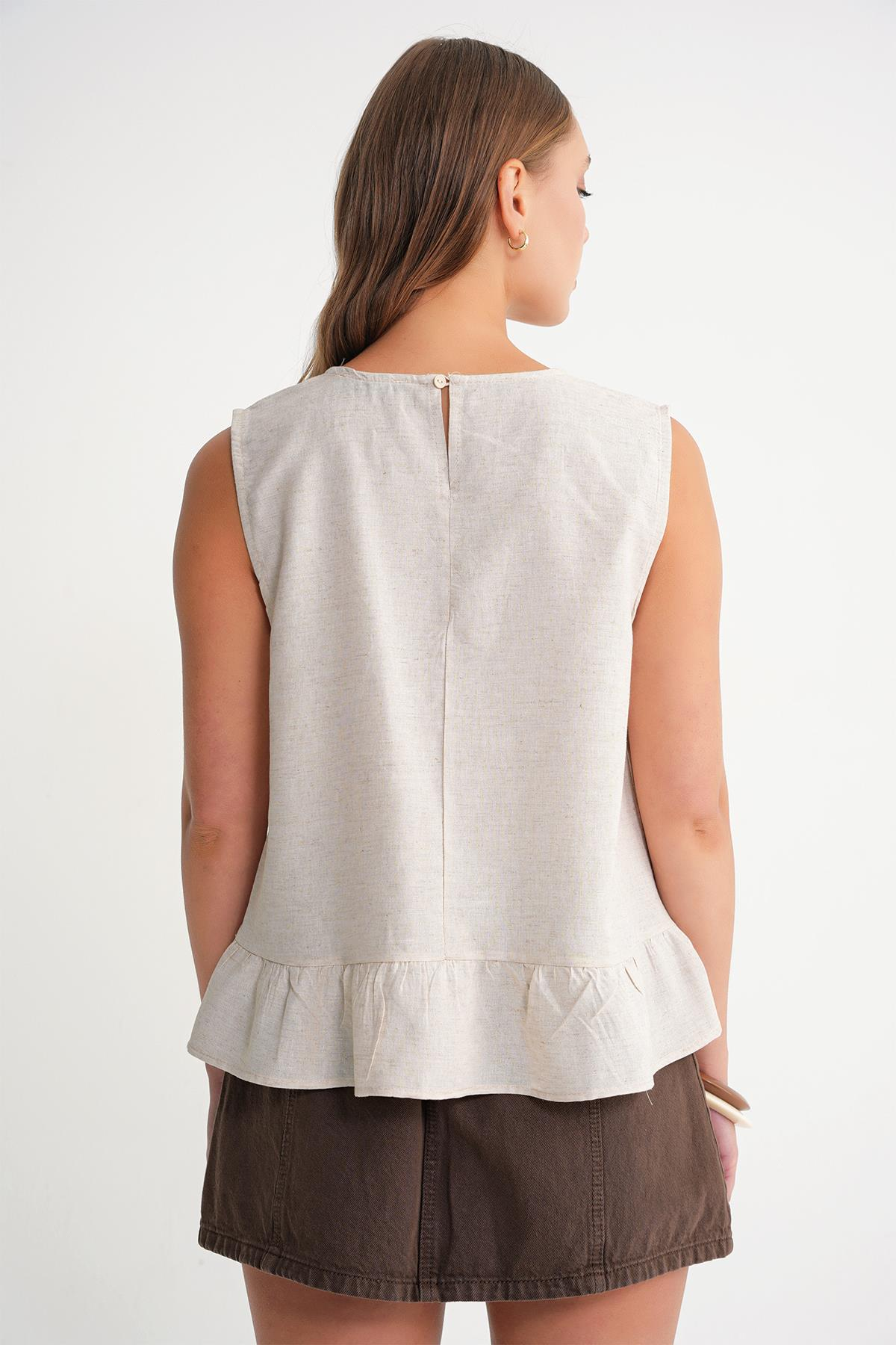 4718 Kadın Fiyonk Detaylı Fırfırlı Keten Bluz Bej