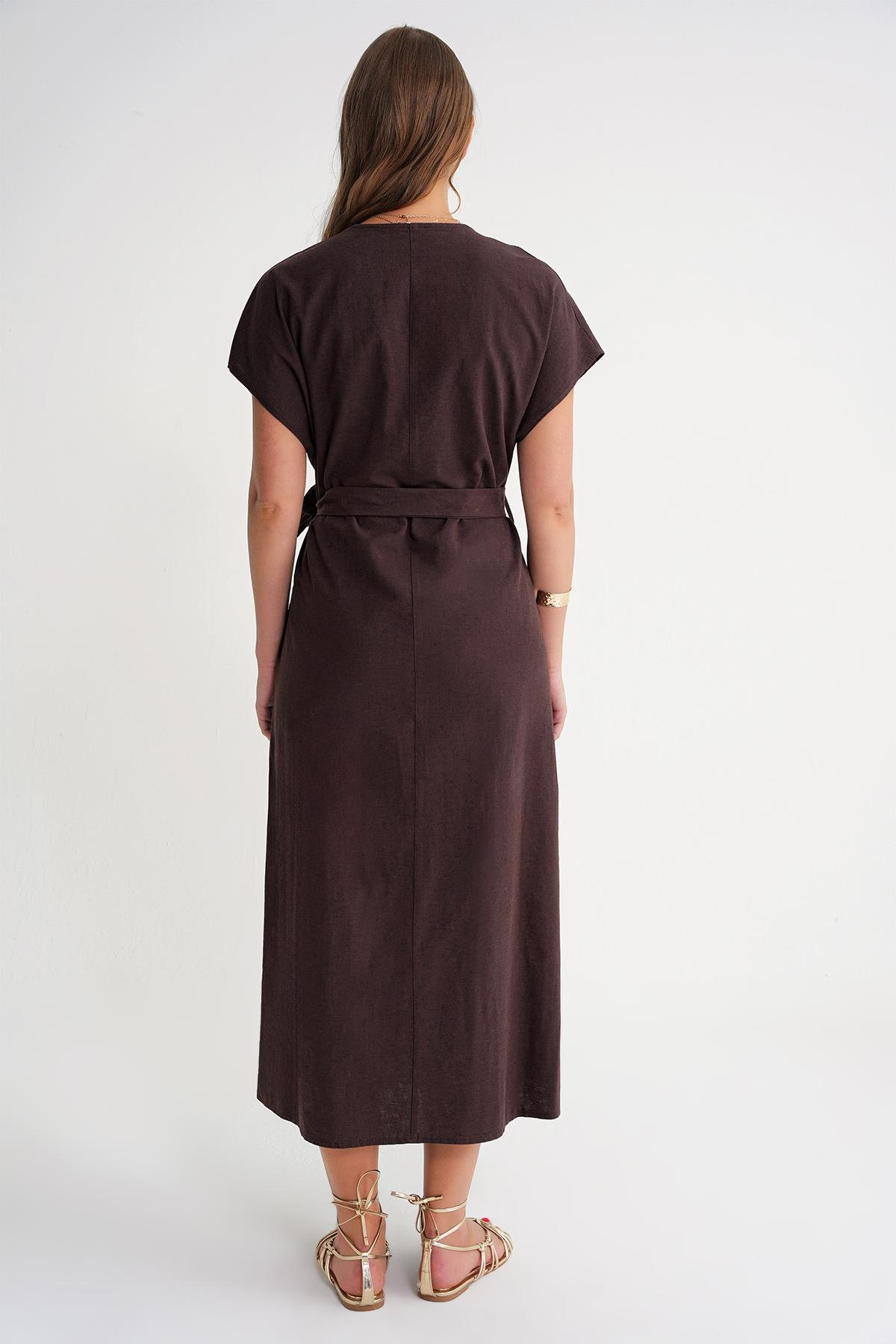 4721 Kadın V Yaka Düğme Detaylı Elbise Kahve