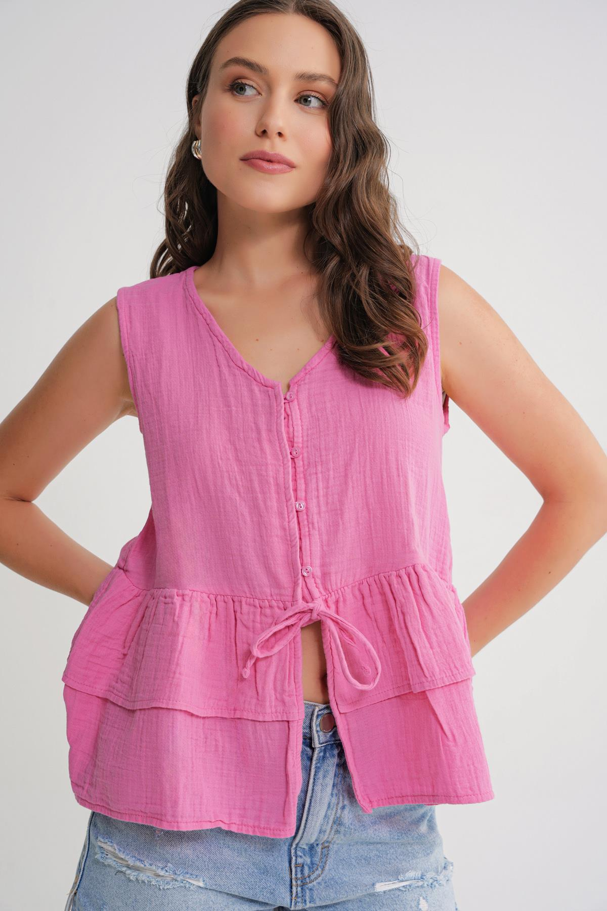 4722 Kadın V Yaka Fırfırlı Müslin Bluz Pembe