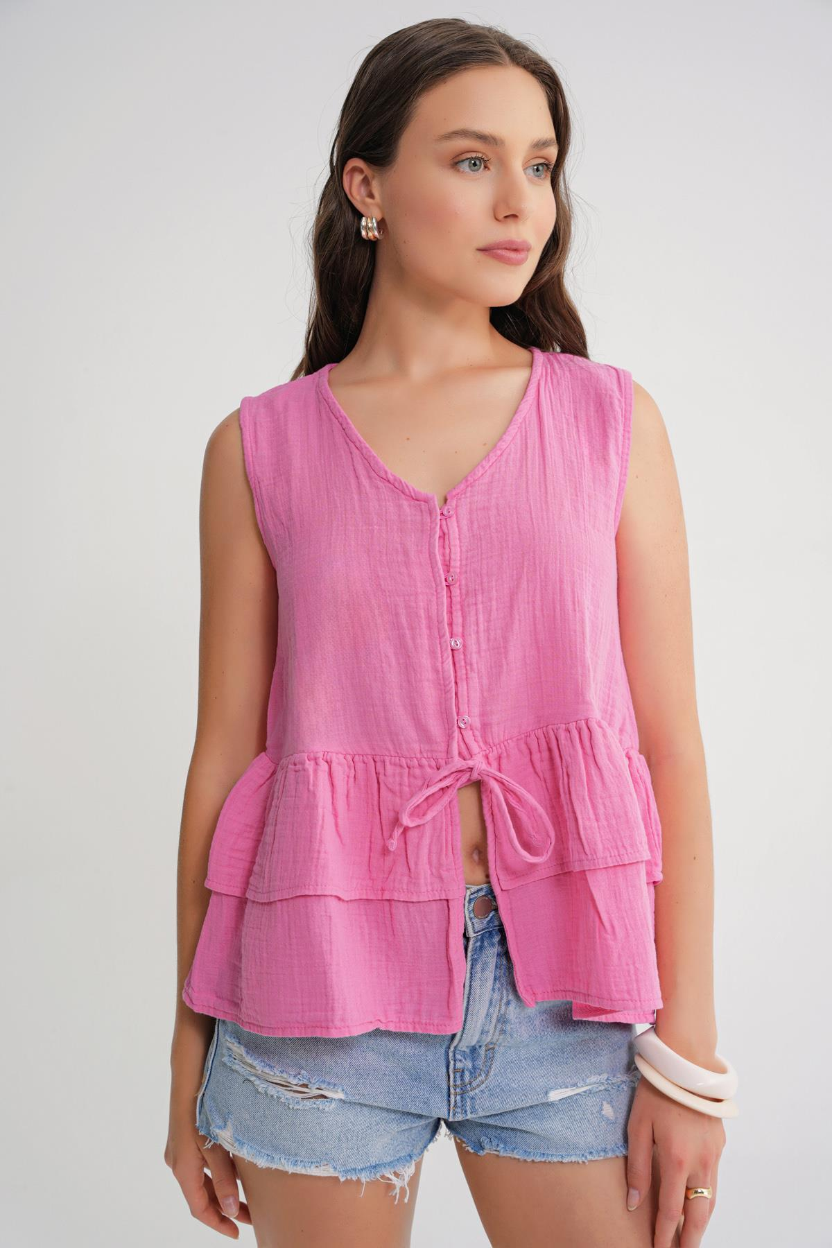 4722 Kadın V Yaka Fırfırlı Müslin Bluz Pembe