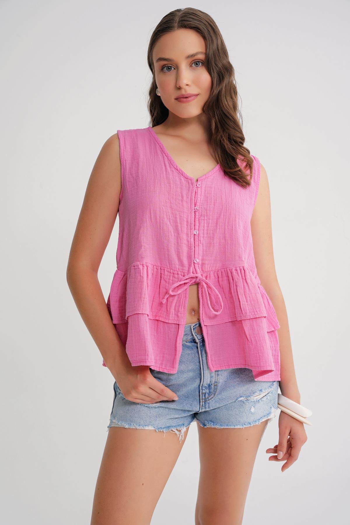 4722 Kadın V Yaka Fırfırlı Müslin Bluz Pembe