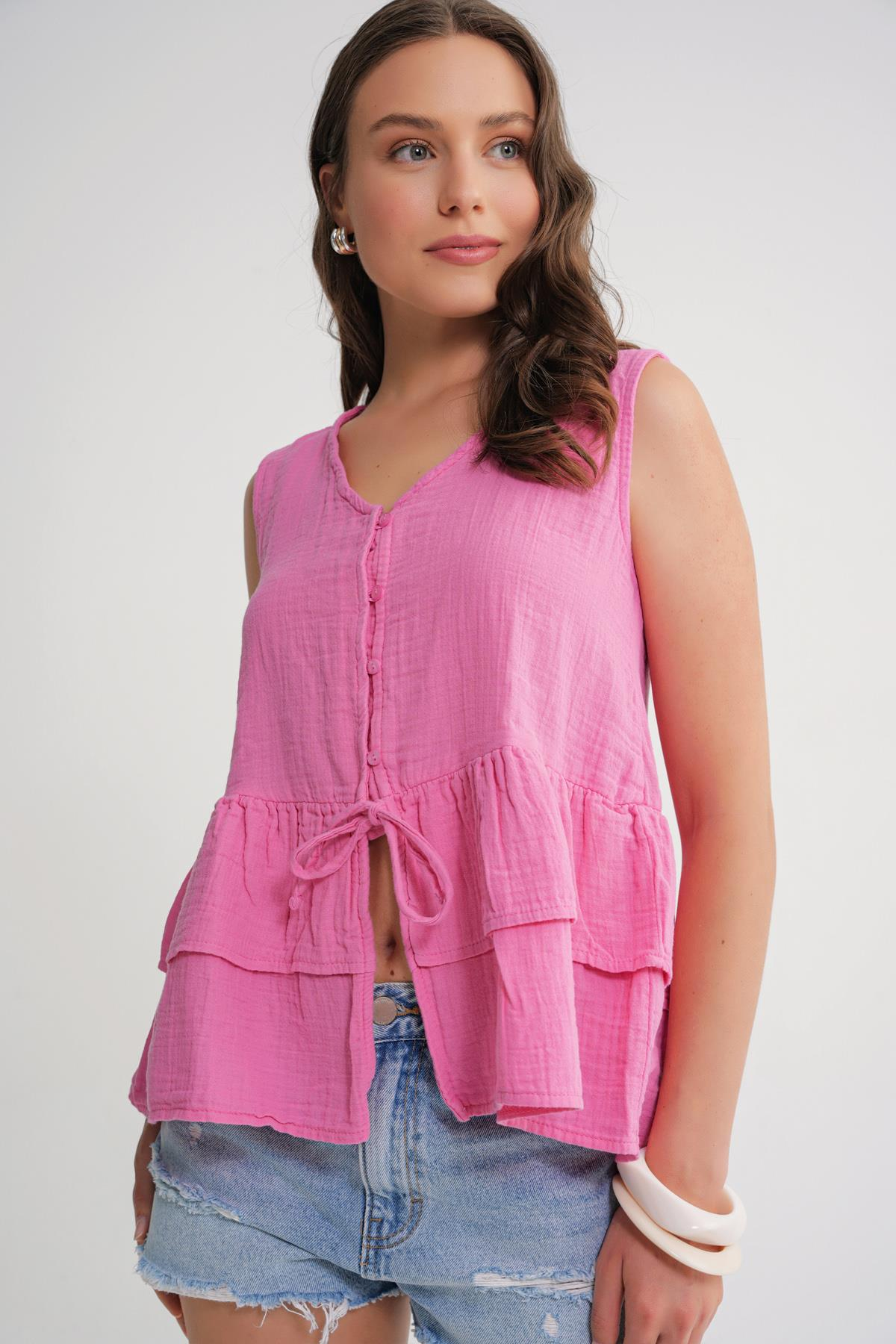4722 Kadın V Yaka Fırfırlı Müslin Bluz Pembe