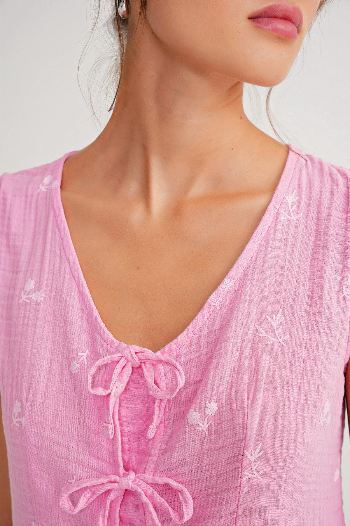 4724 Kadın Çicek Desenli Bağlamalı Müslin Bluz Pembe
