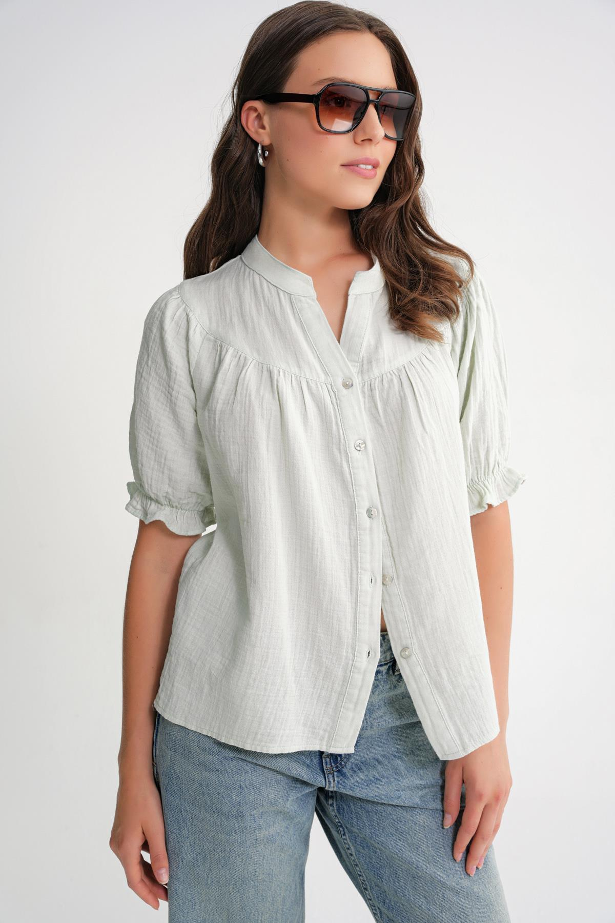 4725 Kadın Büzgü Robalı Kolu Fırfırlı Müslin Gömlek Adaçayı