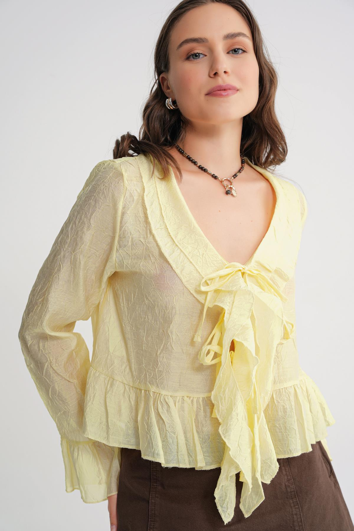 4727 Kadın Yakası Fırfırlı Kraşlı Bluz Sarı