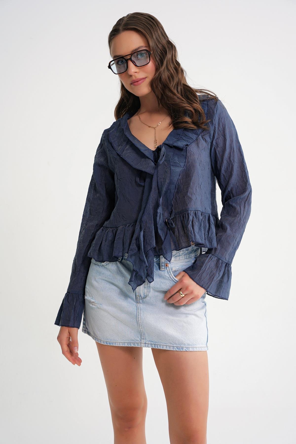 4727 Kadın Yakası Fırfırlı Kraşlı Bluz Lacivert